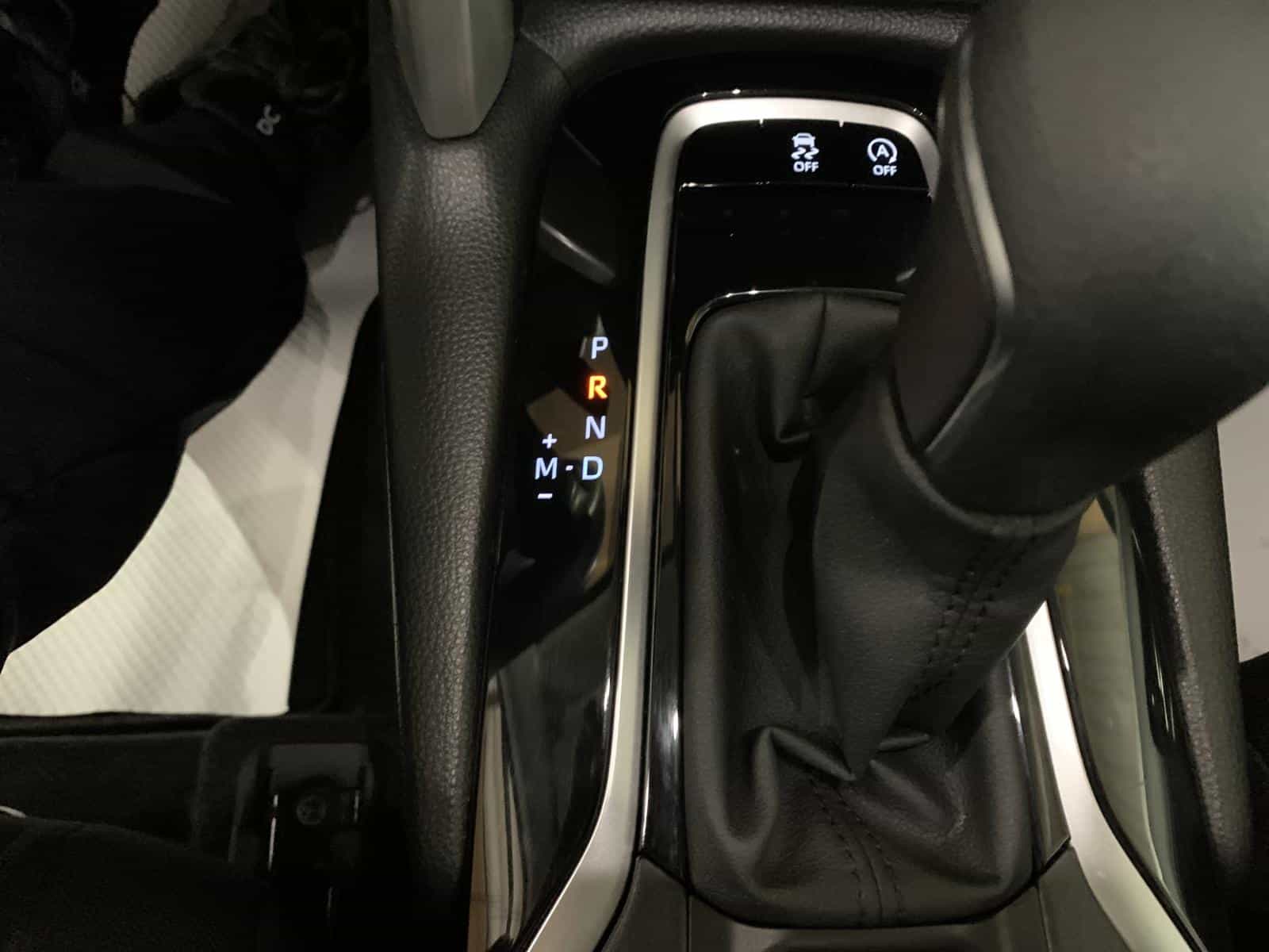 2023 Toyota Corolla Cross LE - Image 15