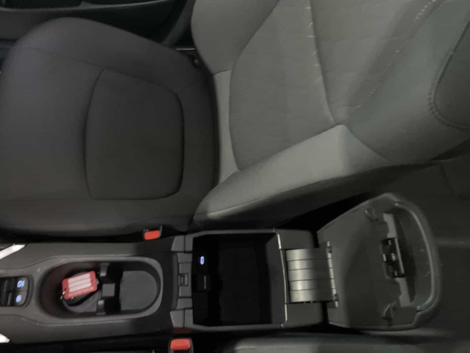 2023 Toyota Corolla Cross LE - Image 23