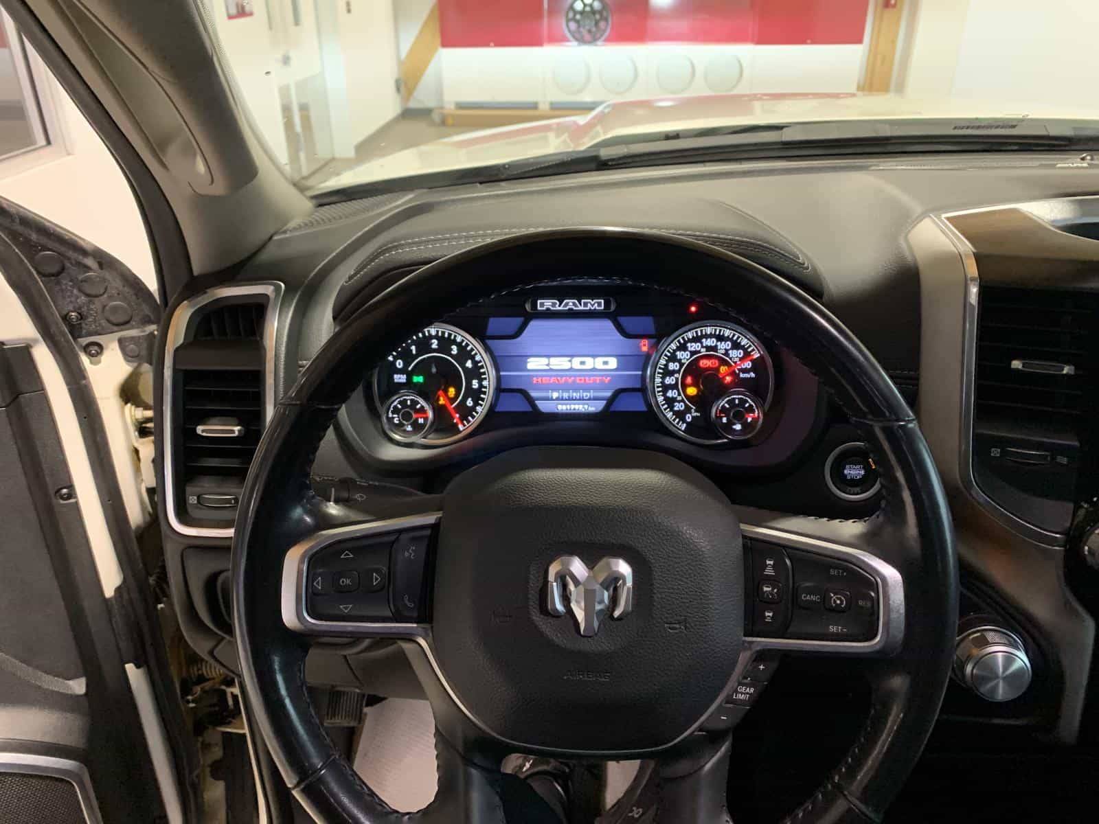 2023 RAM 2500 LARAMIE Laramie - Image 14