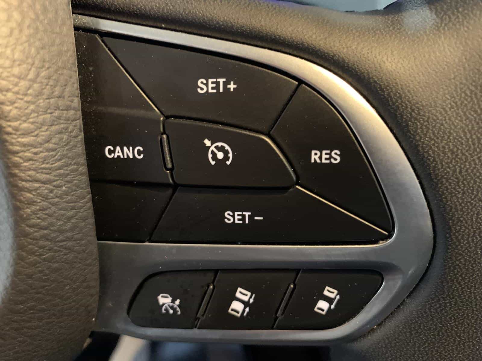 2023 Chrysler 300 Touring L Touring L - Image 18