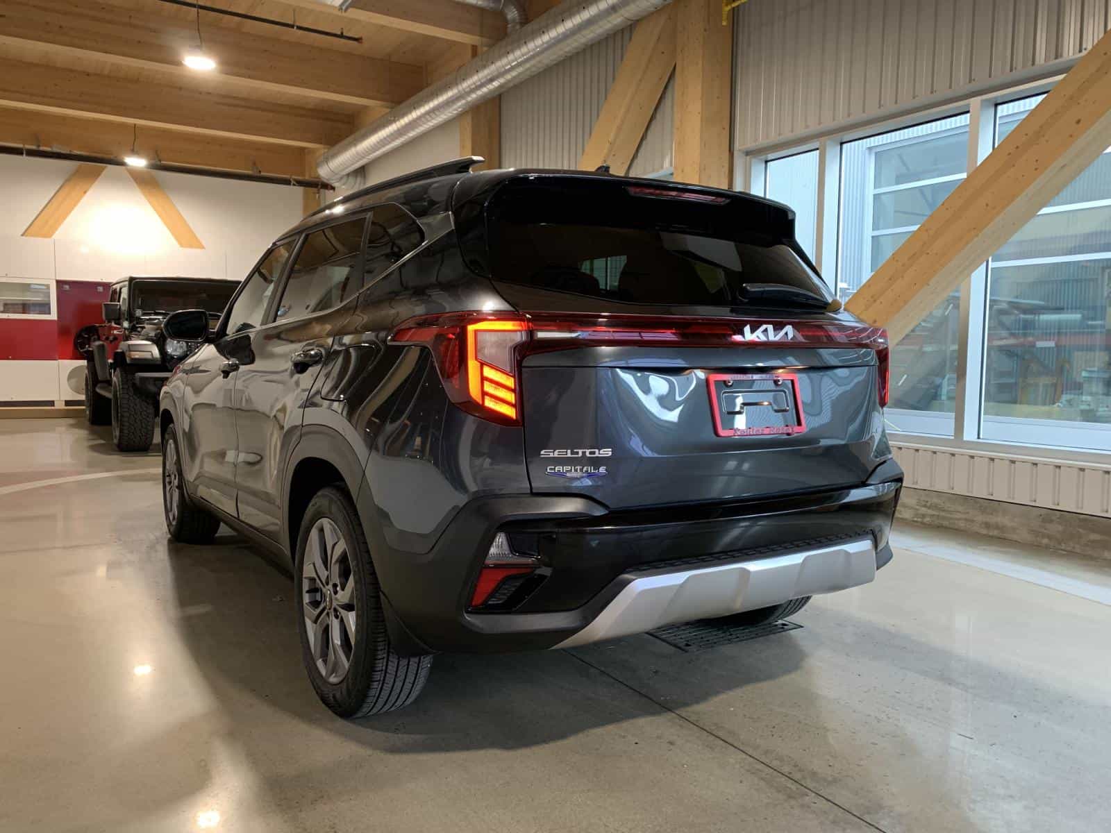 2025 Kia SELTOS S EX - Image 2