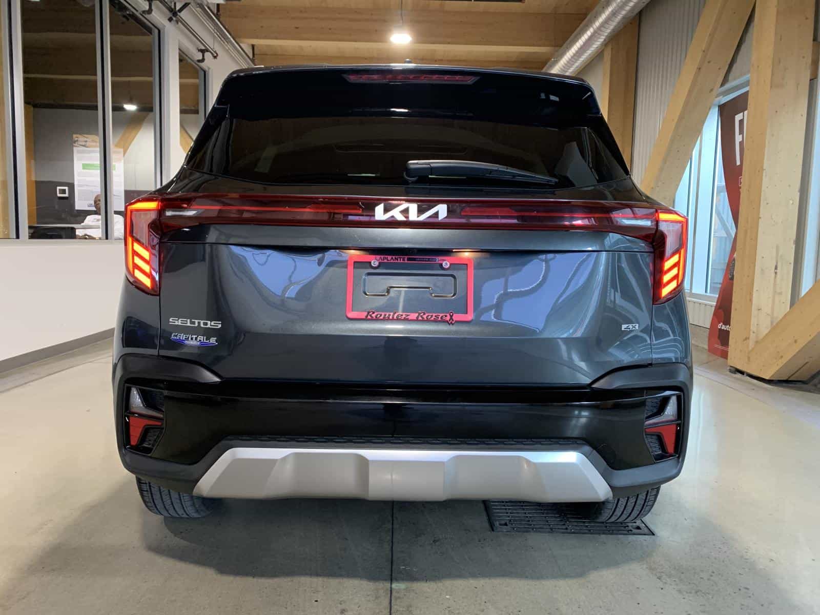 2025 Kia SELTOS S EX - Image 3