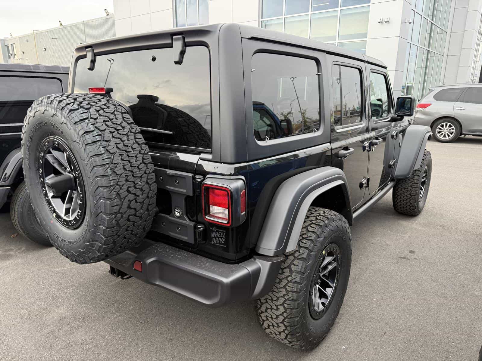 Image 4 Jeep Wrangler 4 Door Willys 2026