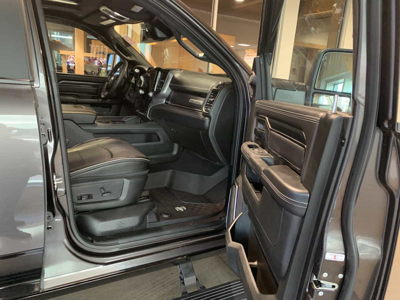 2024 RAM 2500 Rebel - Image 9