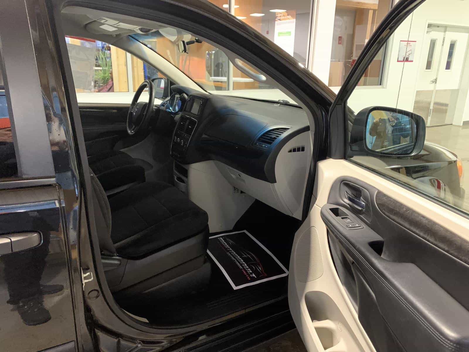 2014 Dodge Caravan SE - Image 6