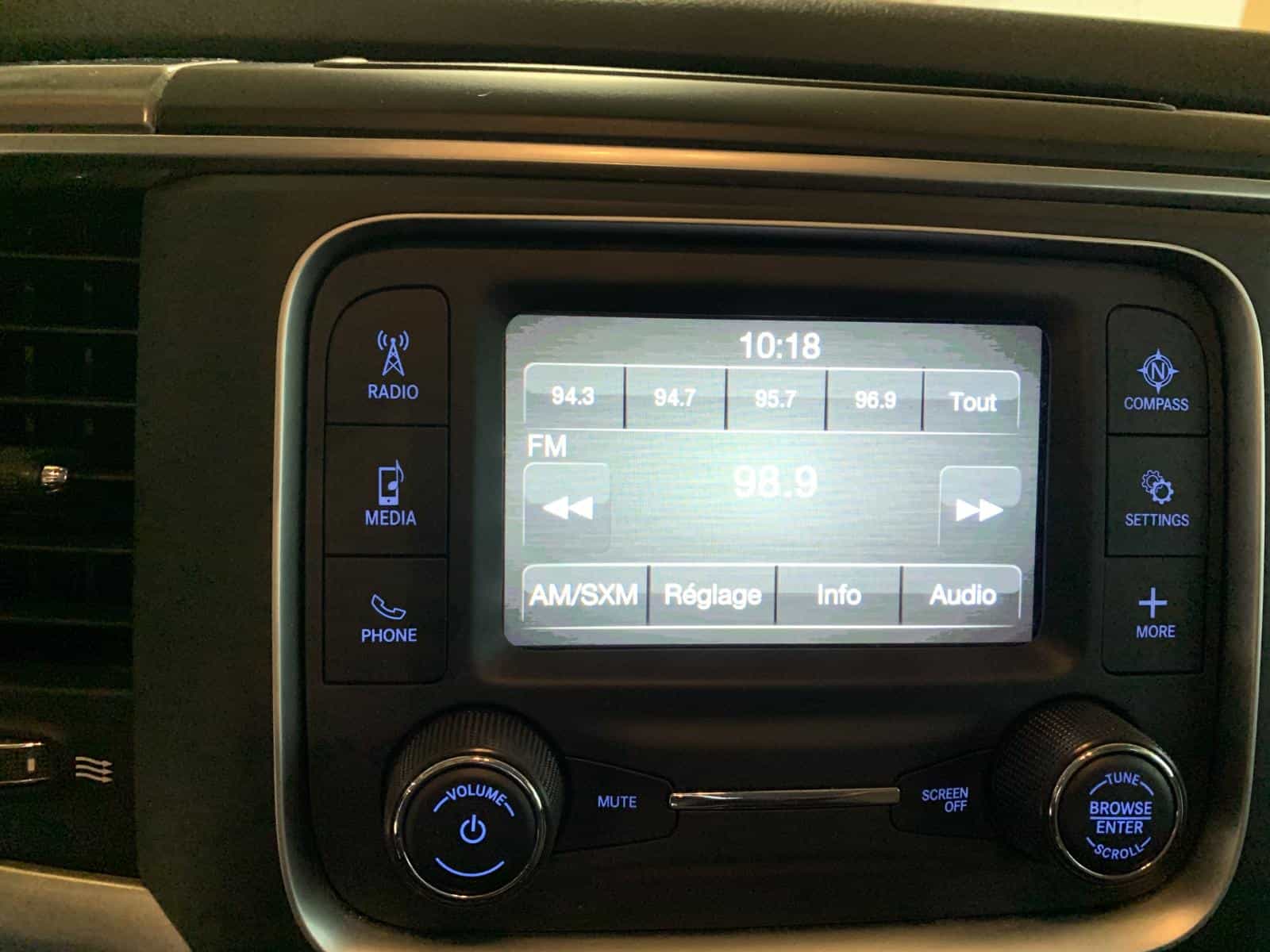 2023 RAM 1500 CLASSIC SLT SLT - Image 18