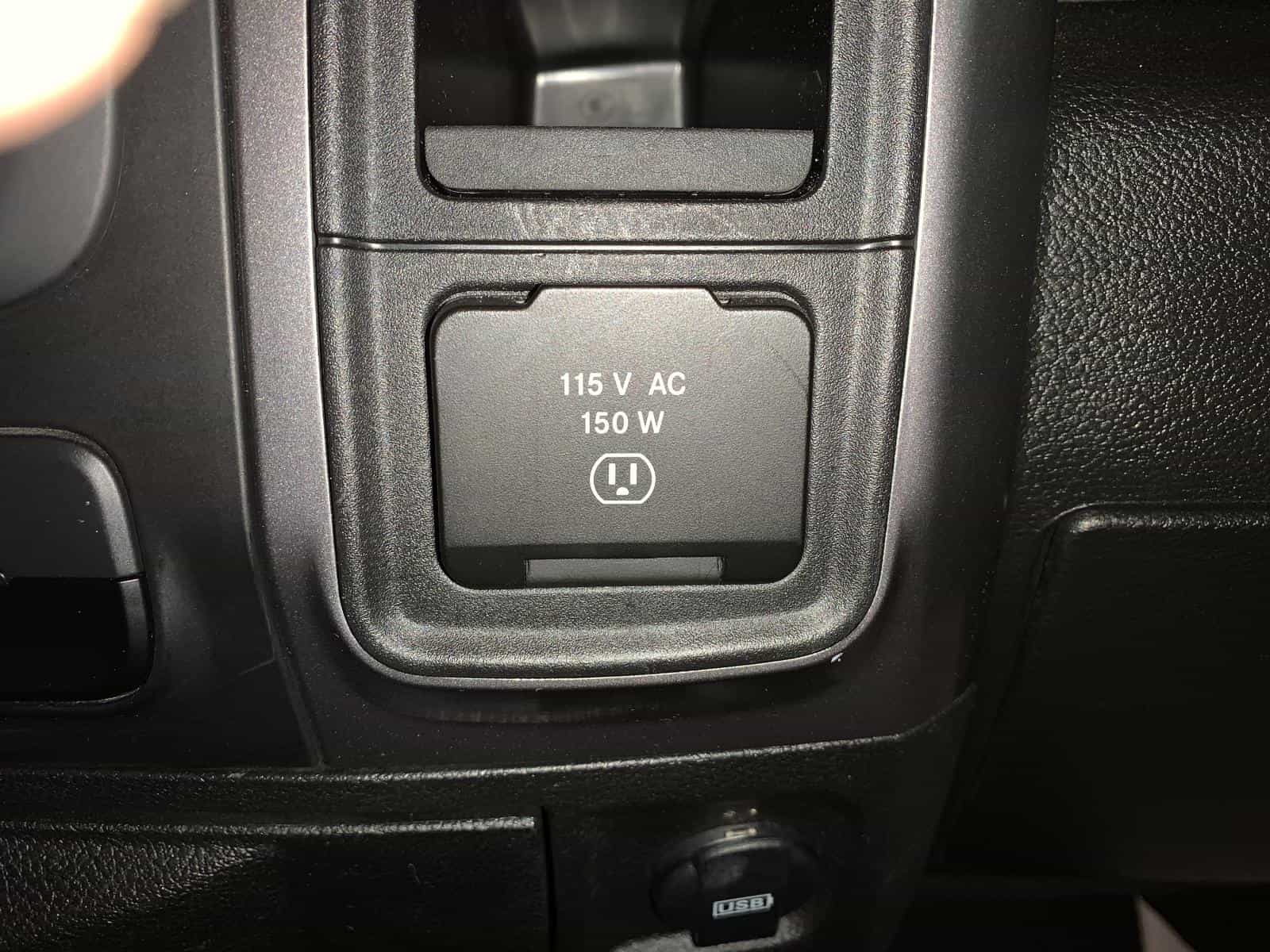 2023 RAM 1500 CLASSIC SLT SLT - Image 28