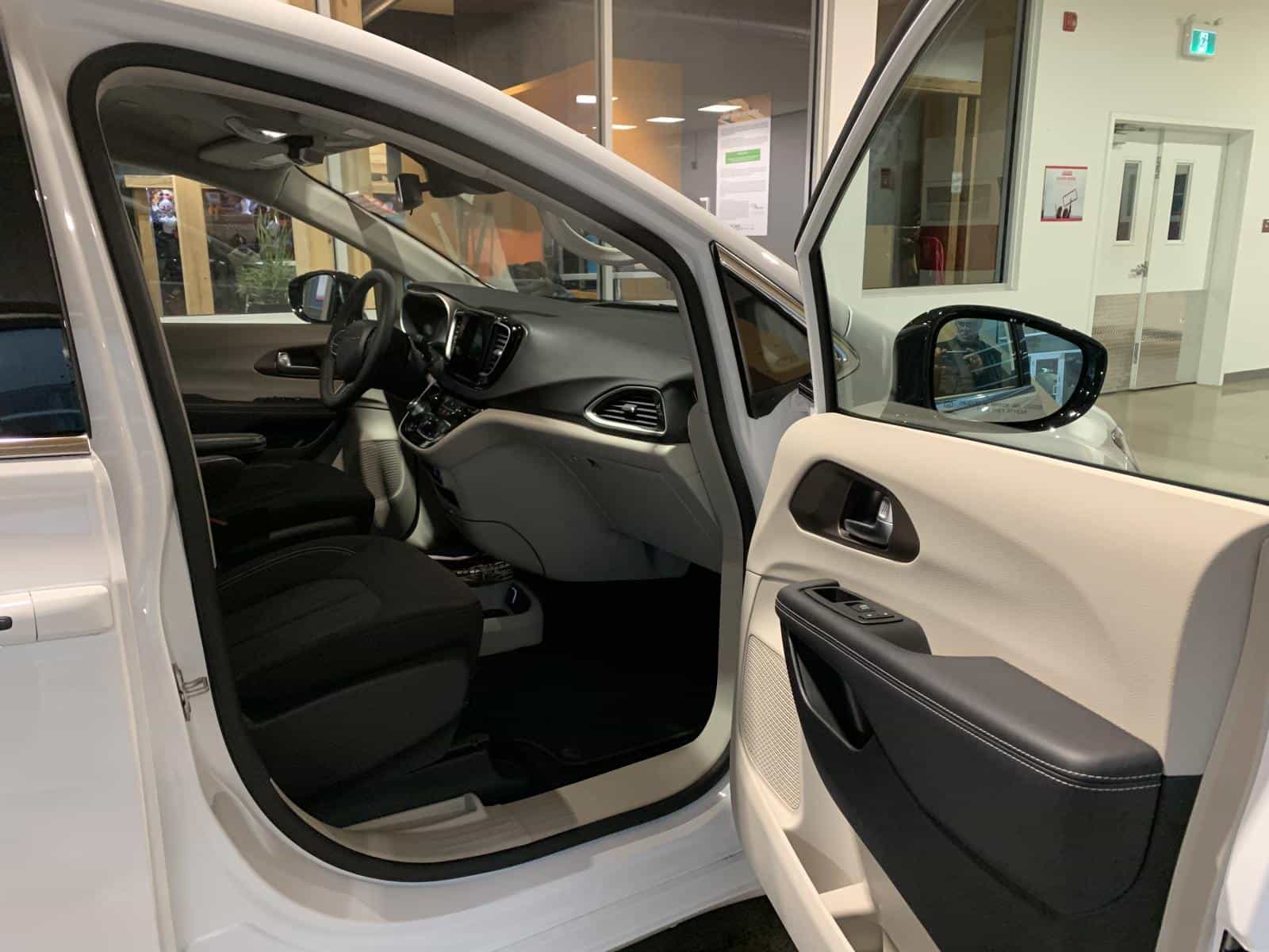 Image 9 Chrysler GRAND CARAVAN SXT SXT 2024