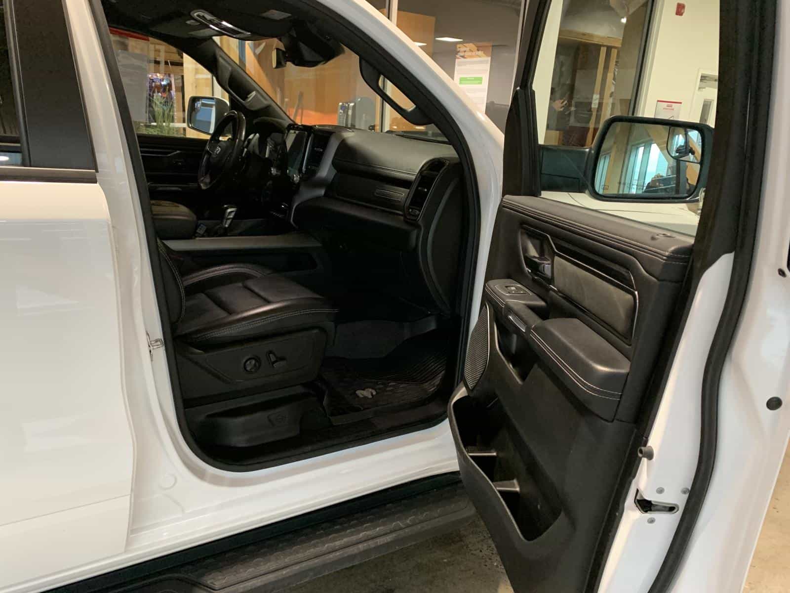 2023 RAM 1500 Sport Sport - Image 9