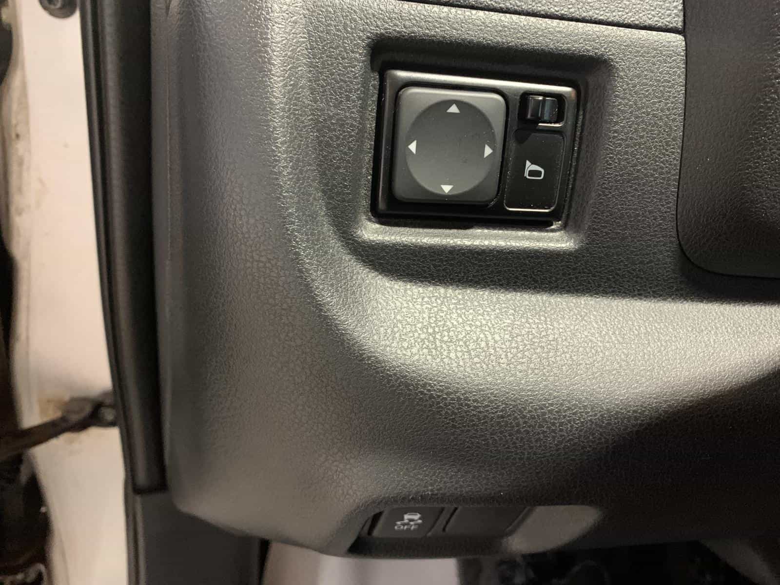 2014 Nissan Versa S/S Plus/Sv/Sl SV - Image 20