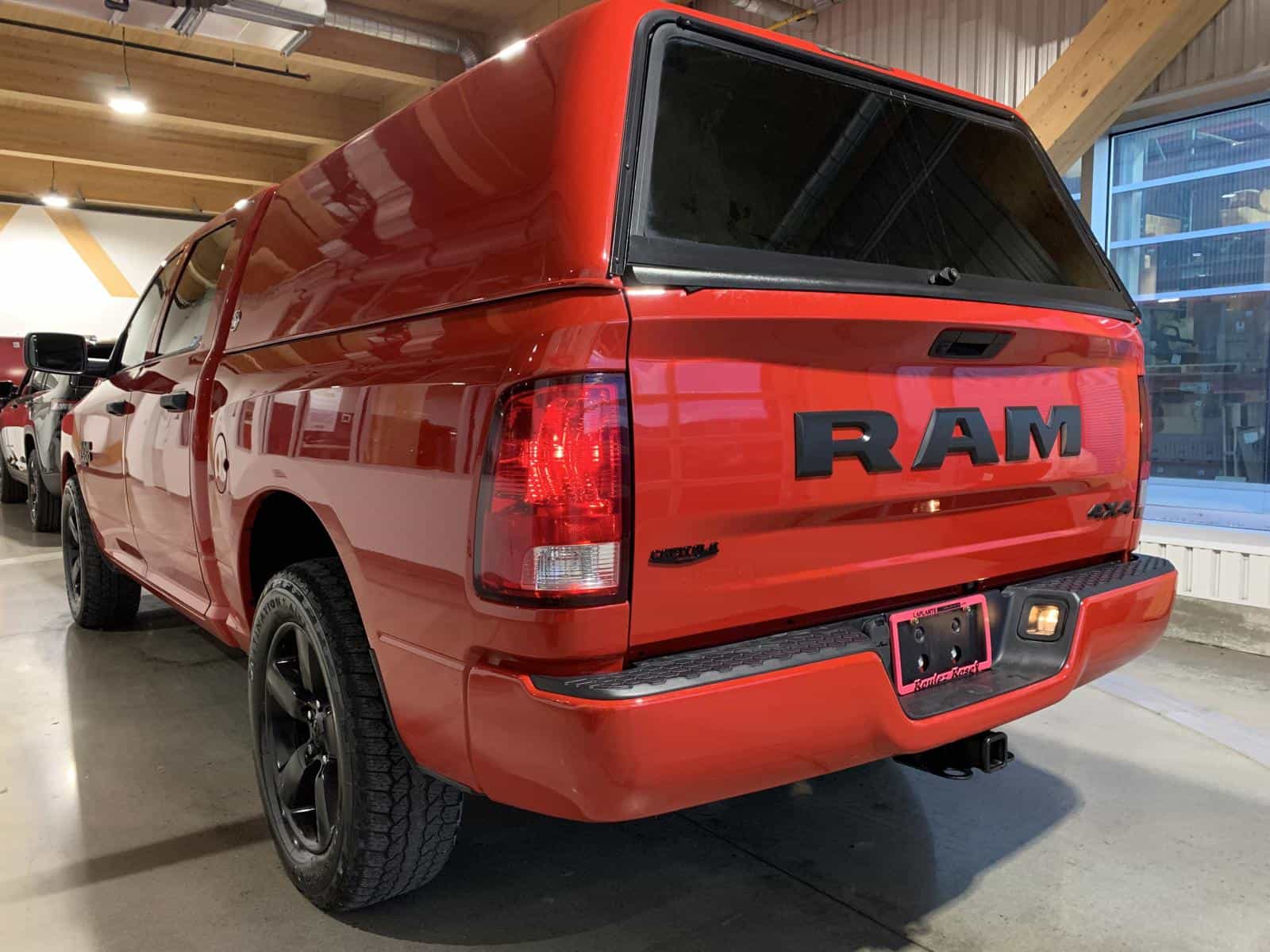 2021 RAM 1500 CLASSIC TRADESMAN Express - Image 2