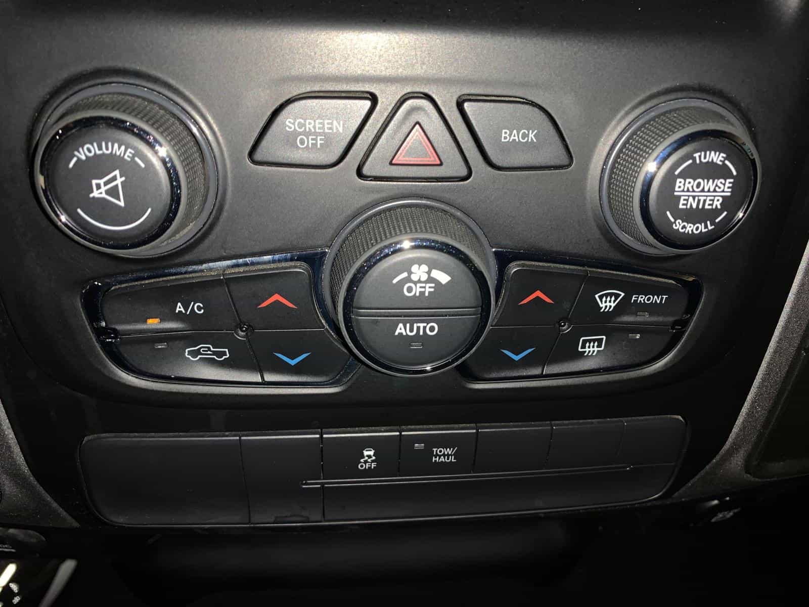 2021 RAM 1500 CLASSIC TRADESMAN Express - Image 15