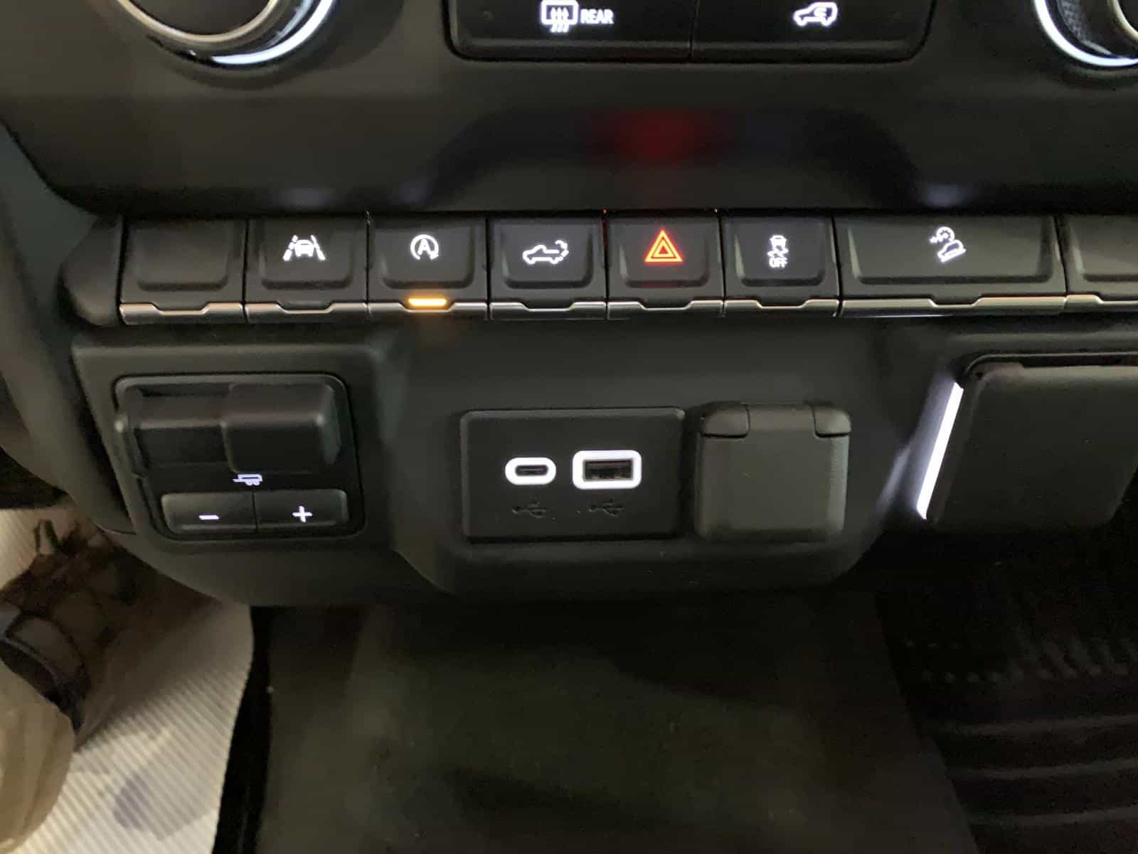 2024 Chevrolet Silverado 1500 Custom Trail Boss - Image 18