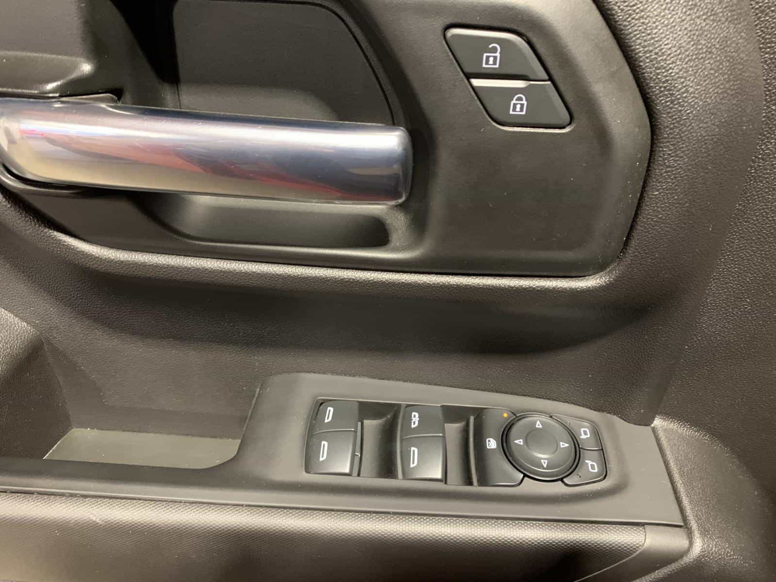 2024 Chevrolet Silverado 1500 Custom Trail Boss - Image 22