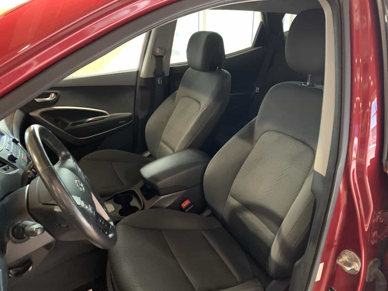 2016 Hyundai Santa Fe Sport 2.4 Luxury - Image 10