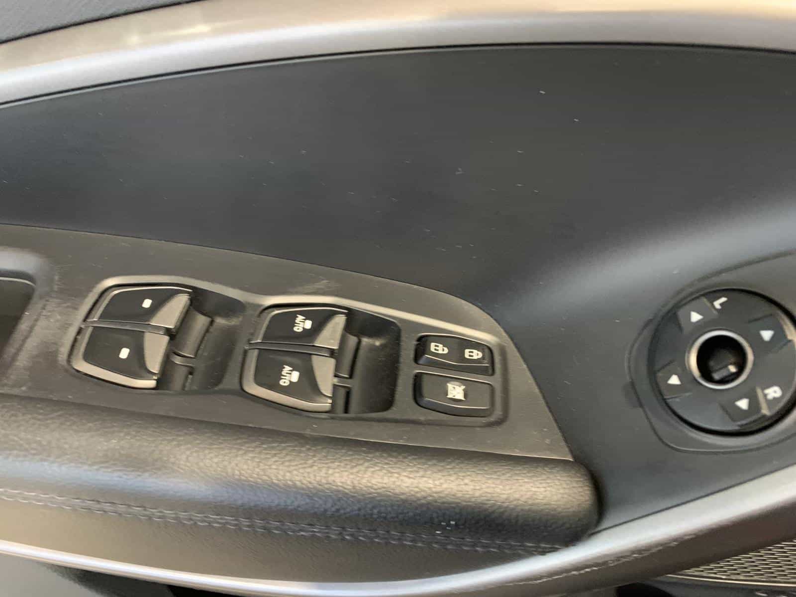 2016 Hyundai Santa Fe Sport 2.4 Luxury - Image 24