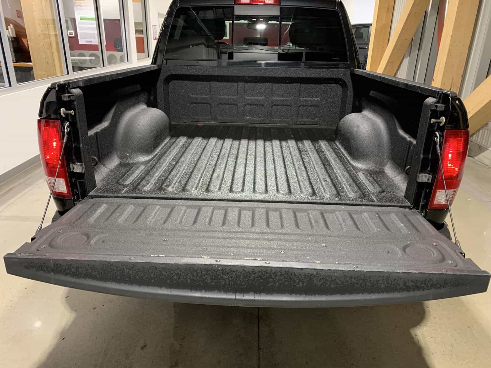 2016 RAM 1500 SLT Outdoorsman - Image 10