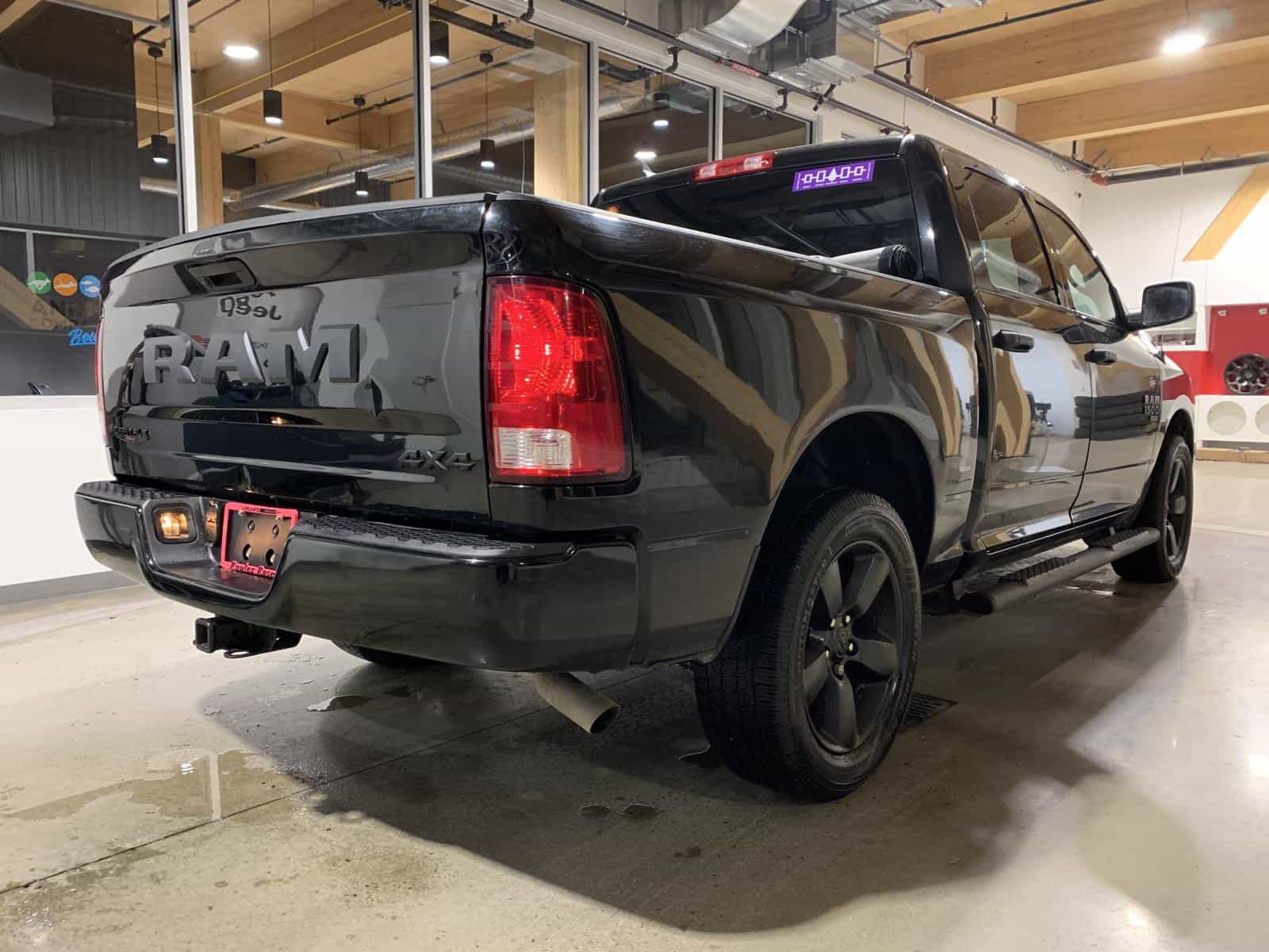 2021 RAM 1500 CLASSIC TRADESMAN Tradesman - Image 3