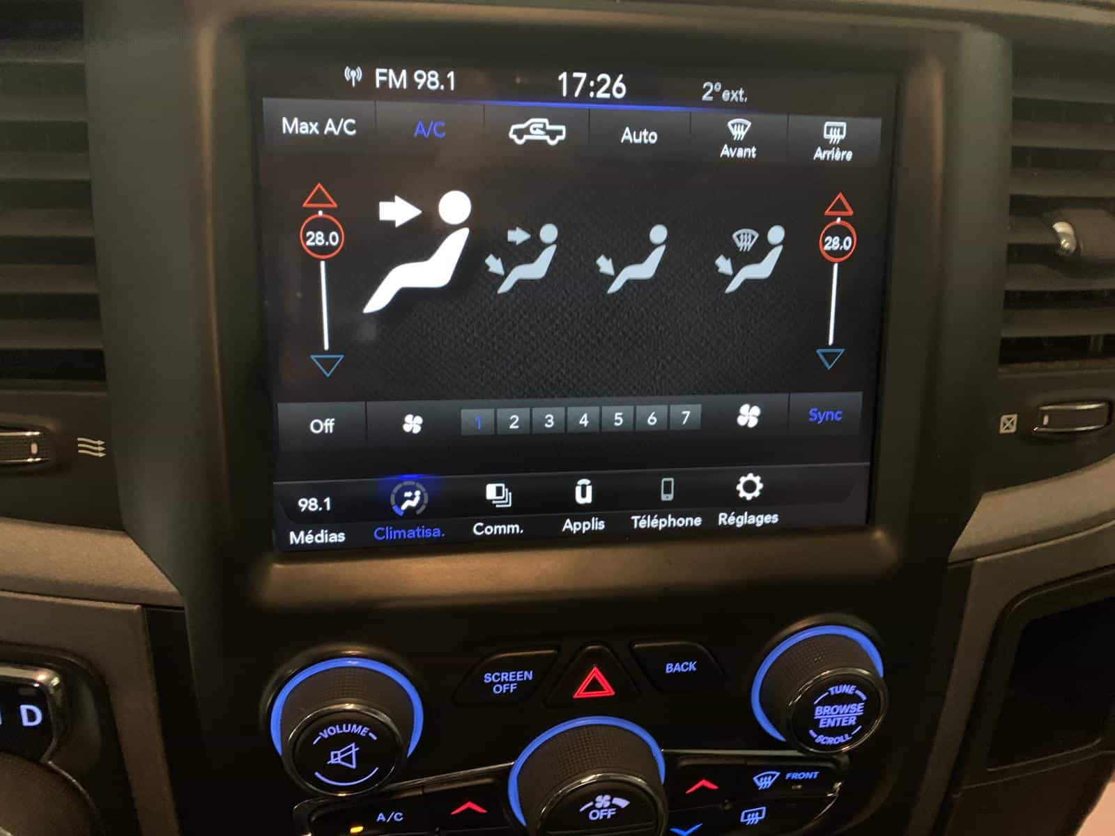 2021 RAM 1500 CLASSIC TRADESMAN Tradesman - Image 13