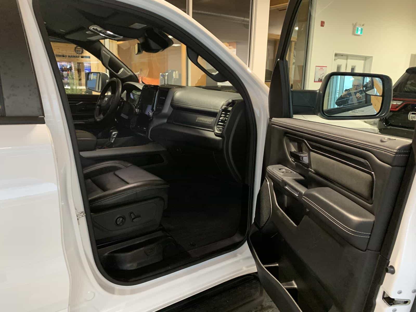 2023 RAM 1500 Sport Sport - Image 9