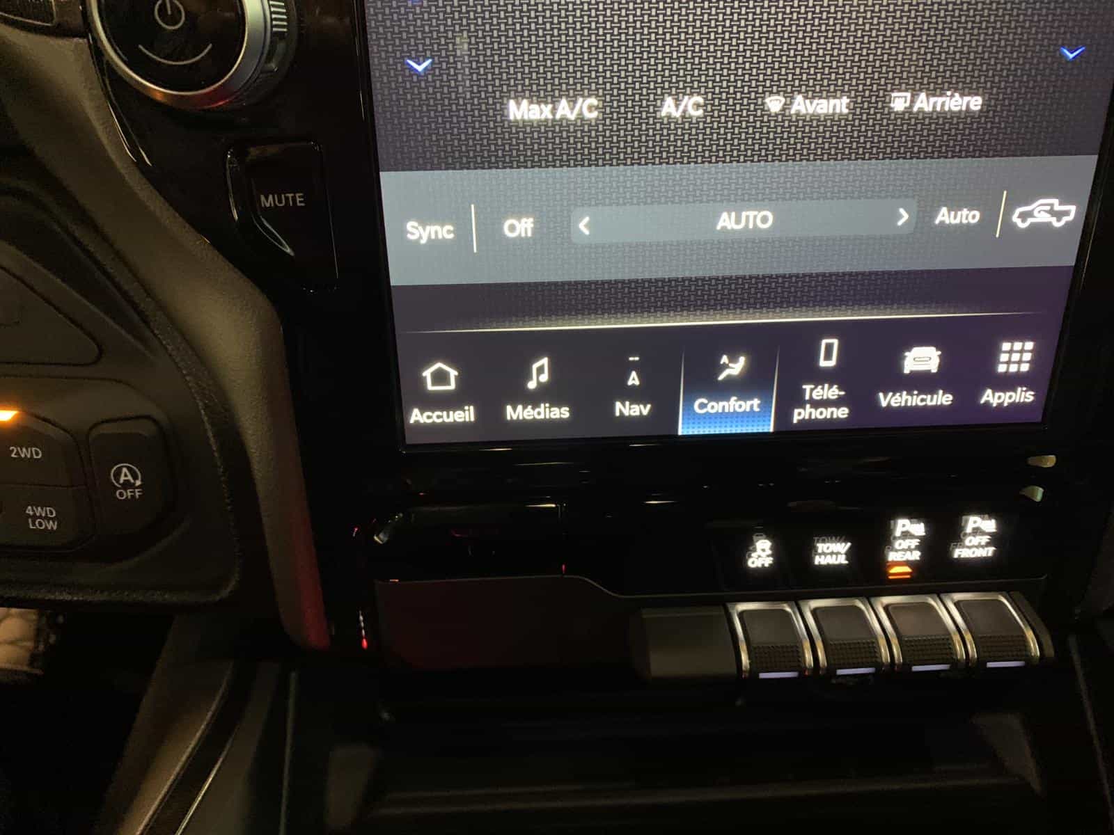 2023 RAM 1500 Sport Sport - Image 19