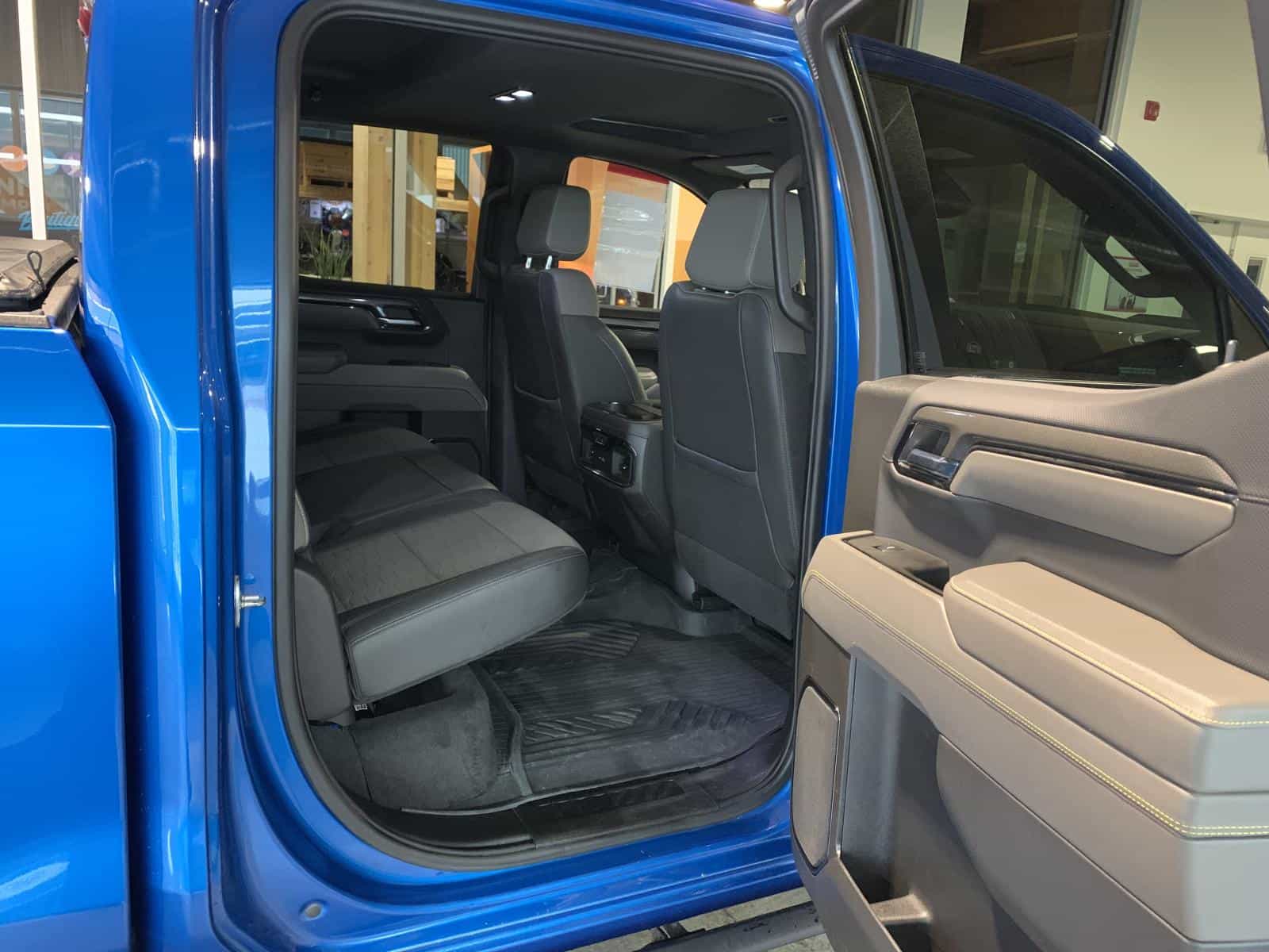 2023 Chevrolet Silverado 1500 ZR2 - Image 10