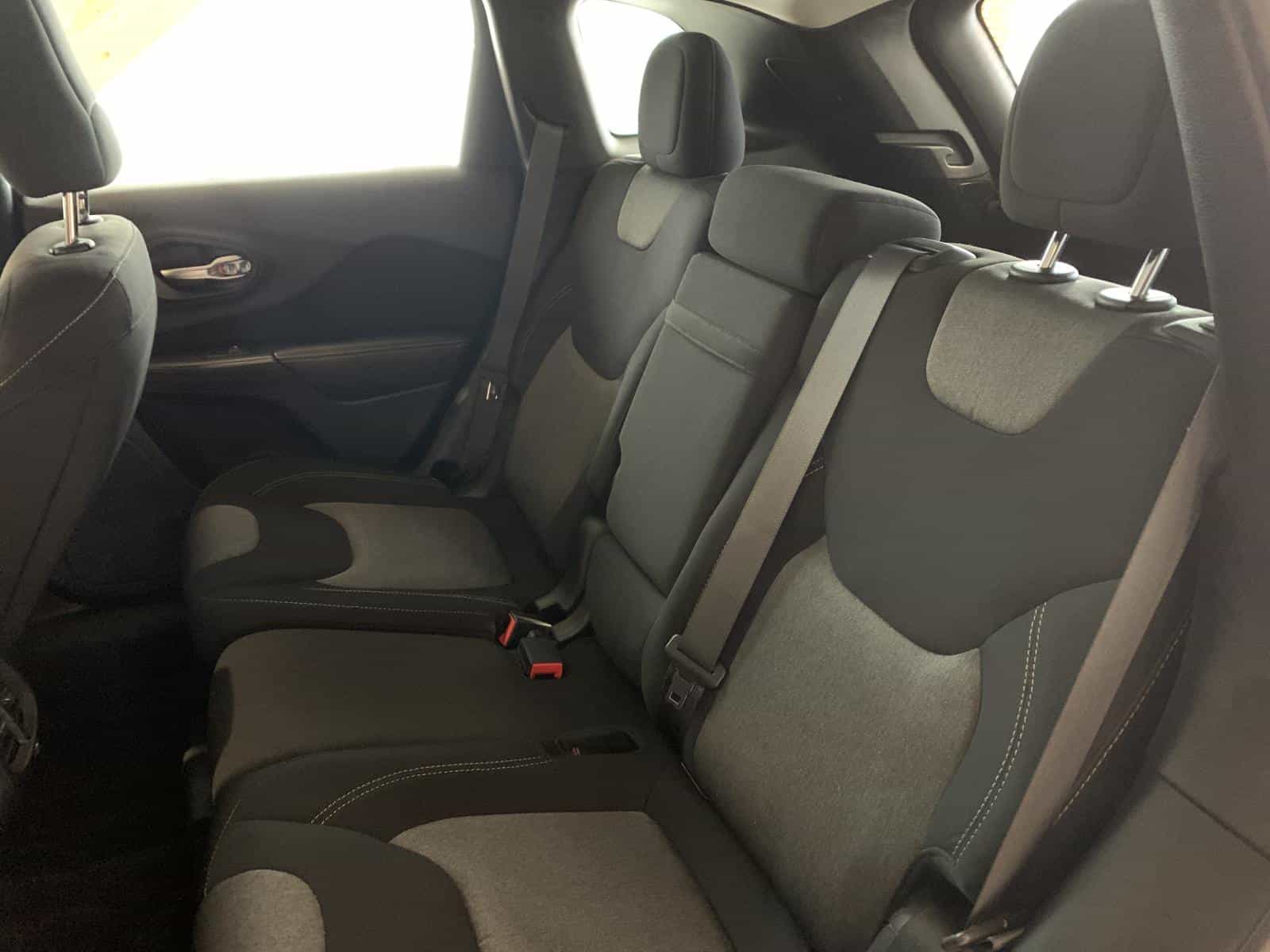 2016 Jeep Cherokee S Sport - Image 11