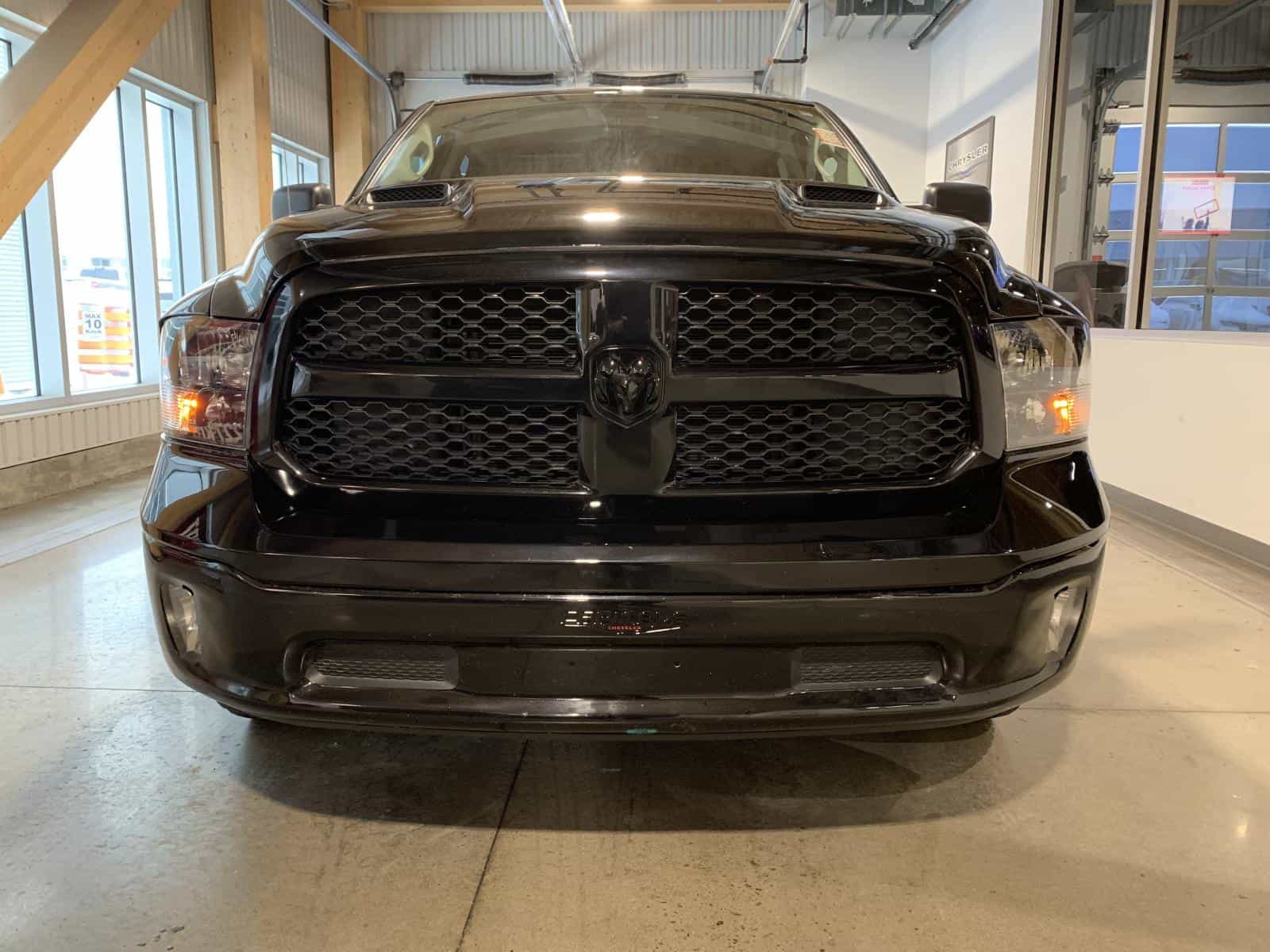 2022 RAM 1500 Classic SLT - Image 5
