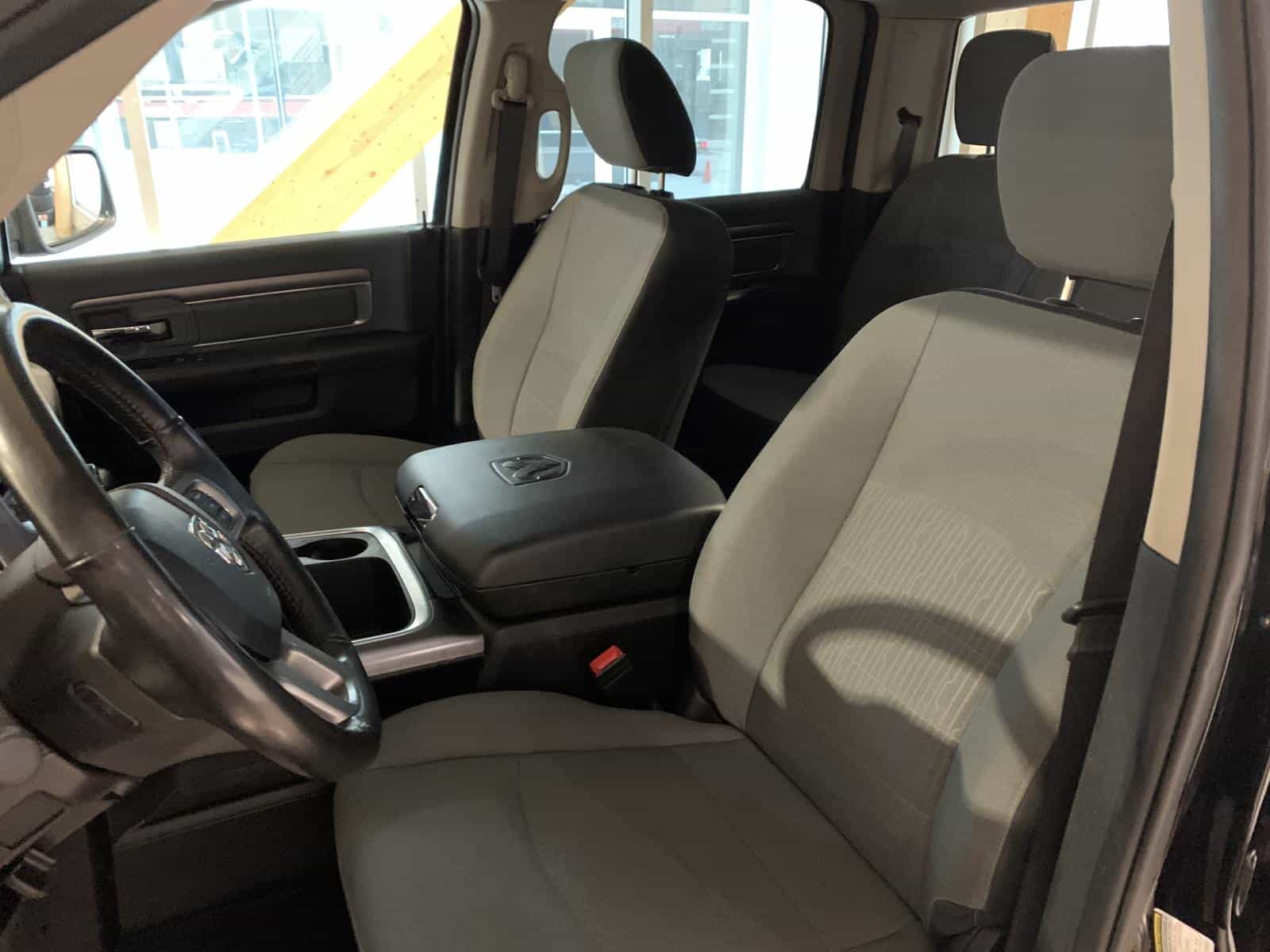 2022 RAM 1500 Classic SLT - Image 11