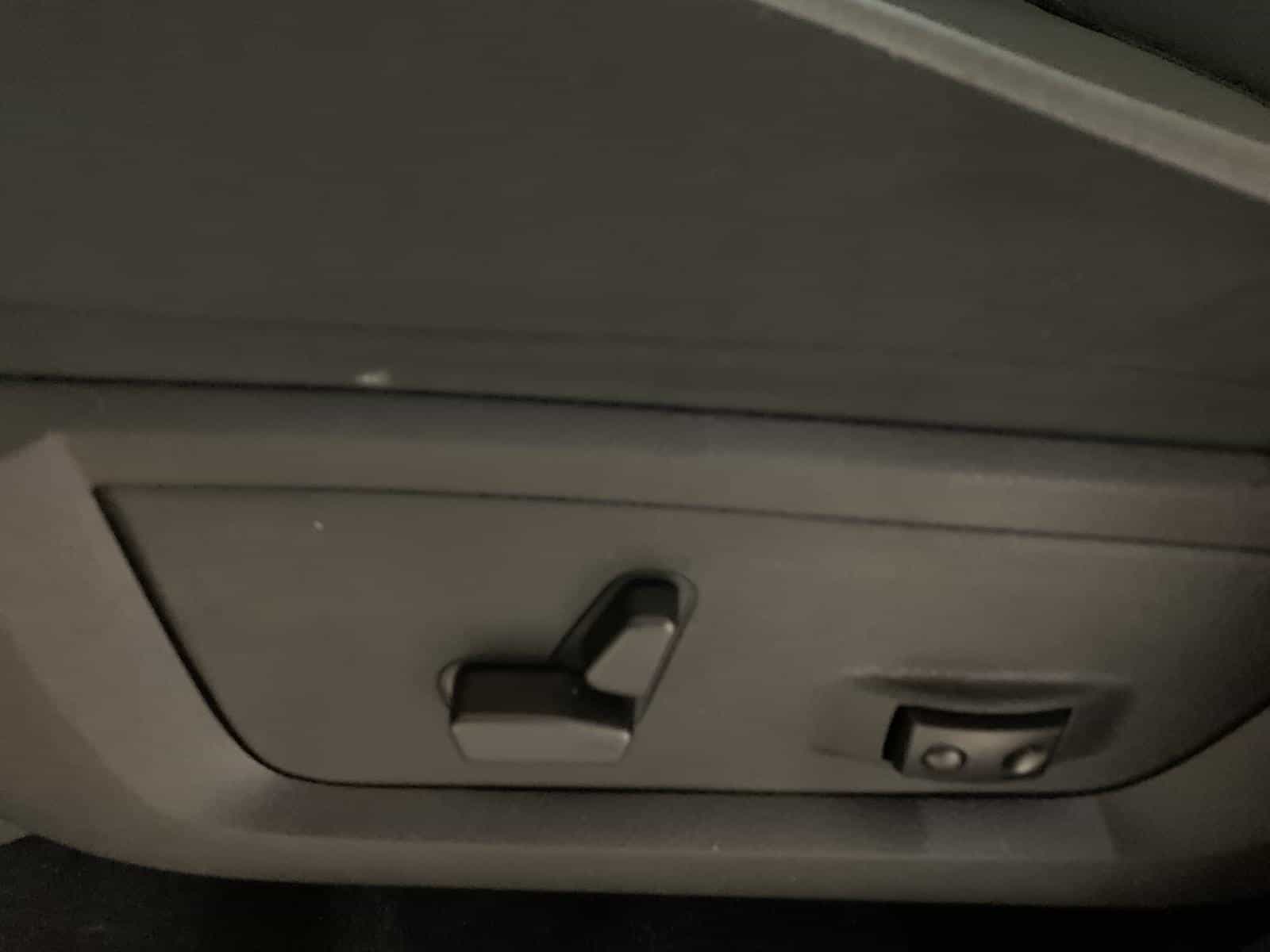 2022 RAM 1500 Classic SLT - Image 12