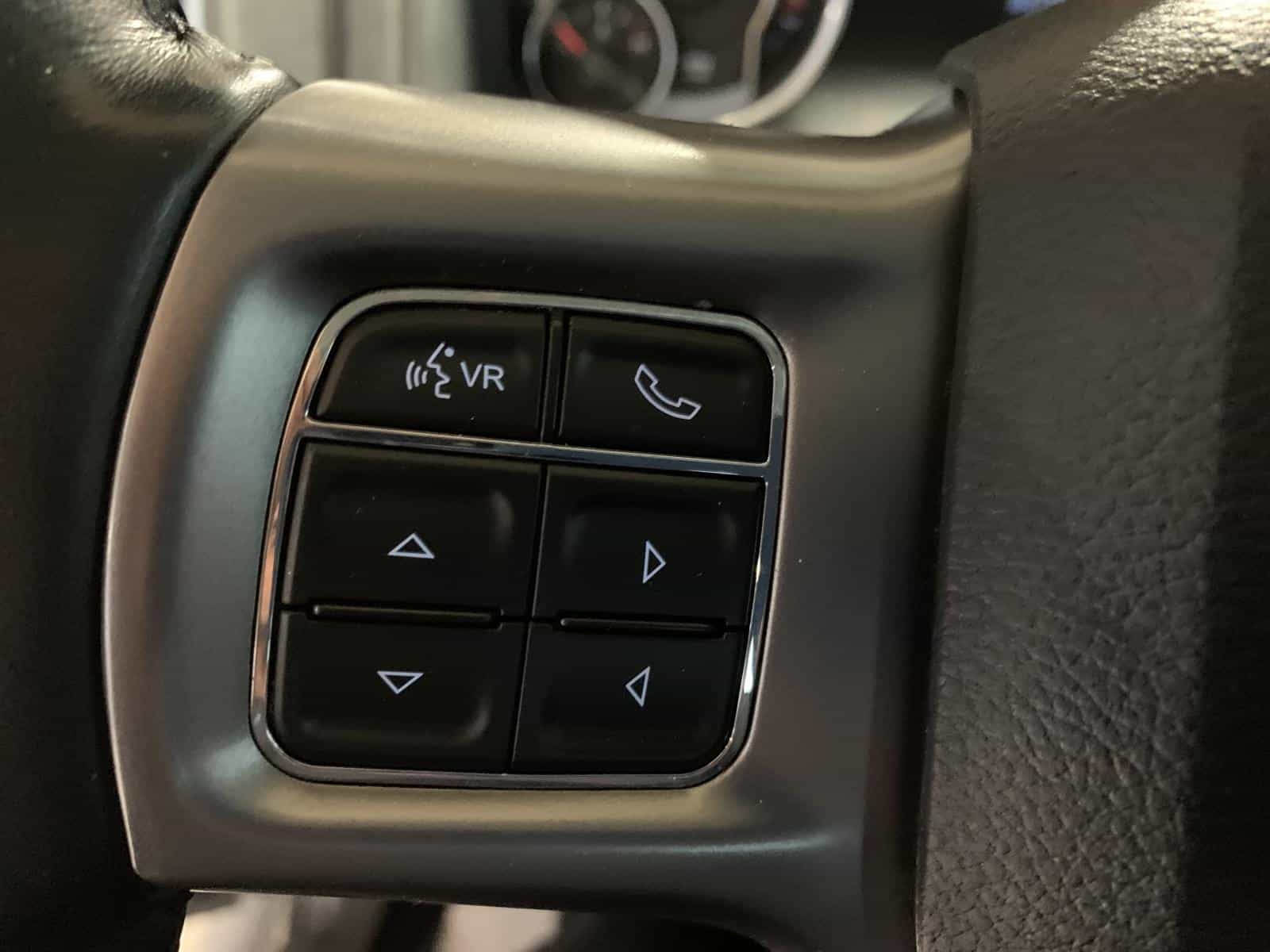 2022 RAM 1500 Classic SLT - Image 18