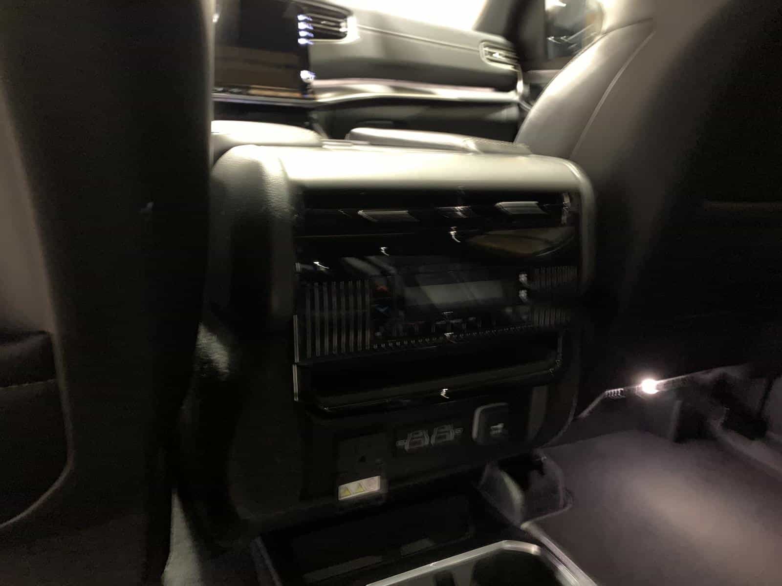 Image 14 Jeep Wagoneer Series Ii Series II Carbide 2024