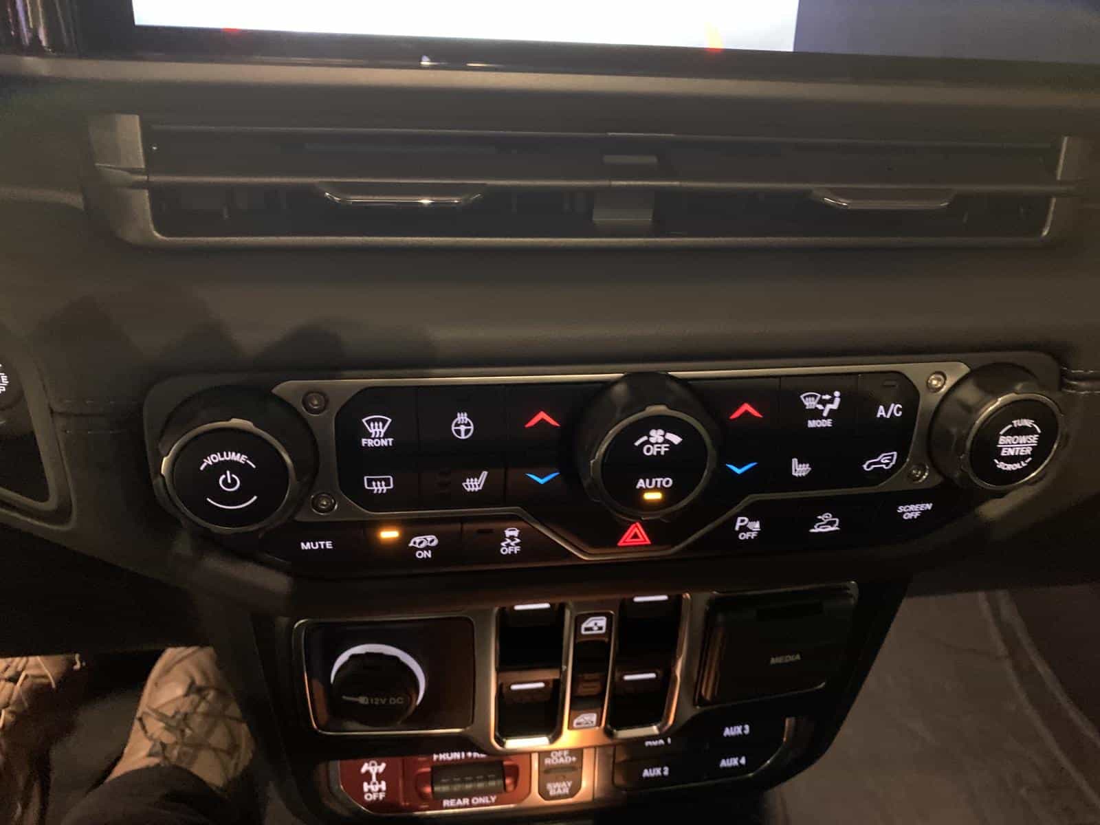 2024 Jeep Wrangler Rubicon 392 - Image 19