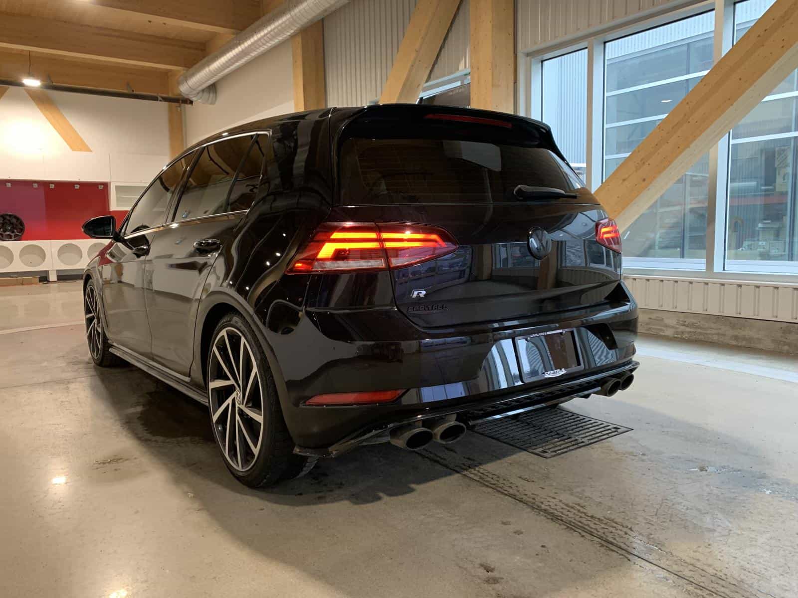 2018 Volkswagen R Base - Image 2