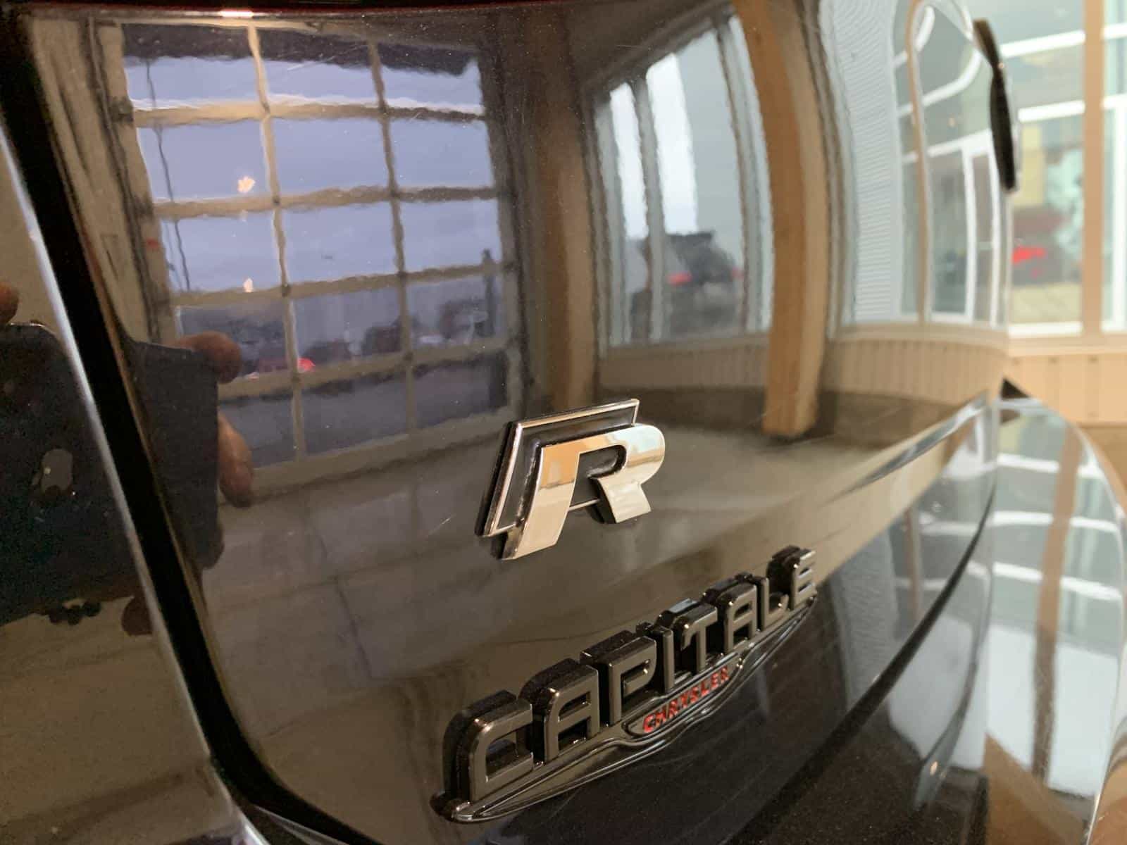 2018 Volkswagen R Base - Image 9