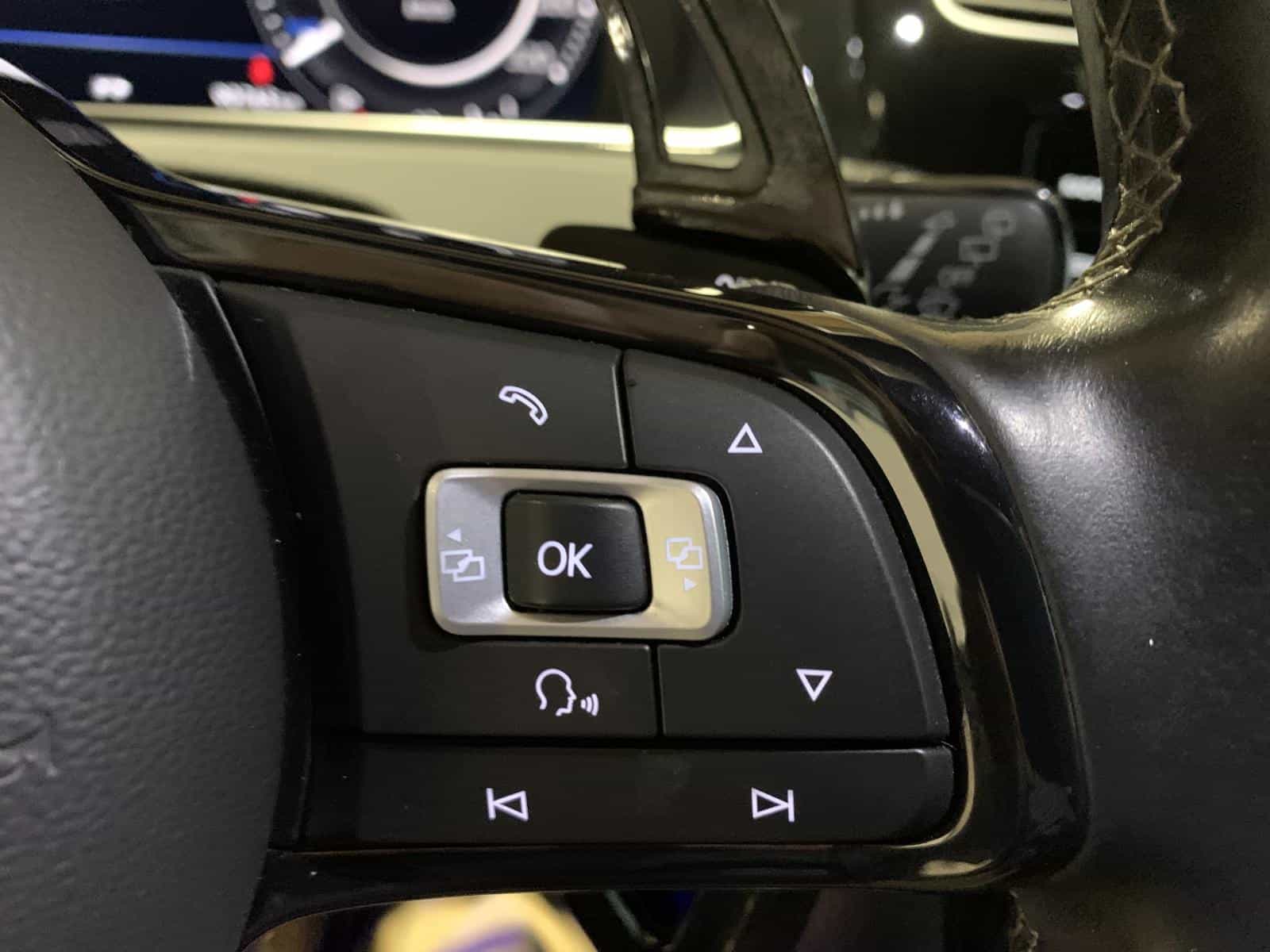 2018 Volkswagen R Base - Image 15