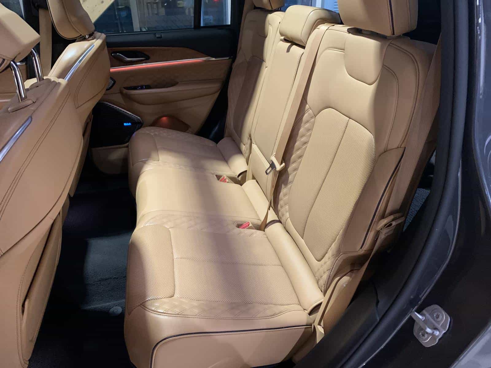 2022 Jeep Grand Cherokee Summit Reserve Summit - Image 13