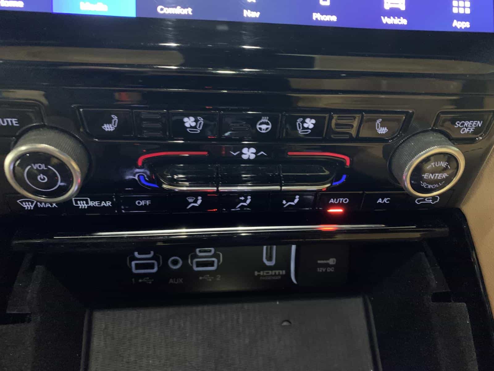 2022 Jeep Grand Cherokee Summit Reserve Summit - Image 17