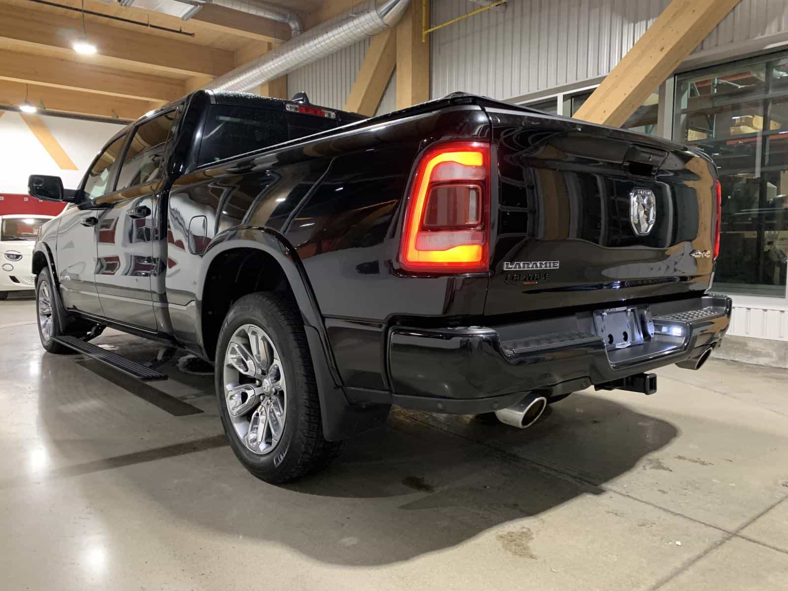 2019 RAM 1500 Laramie - Image 2