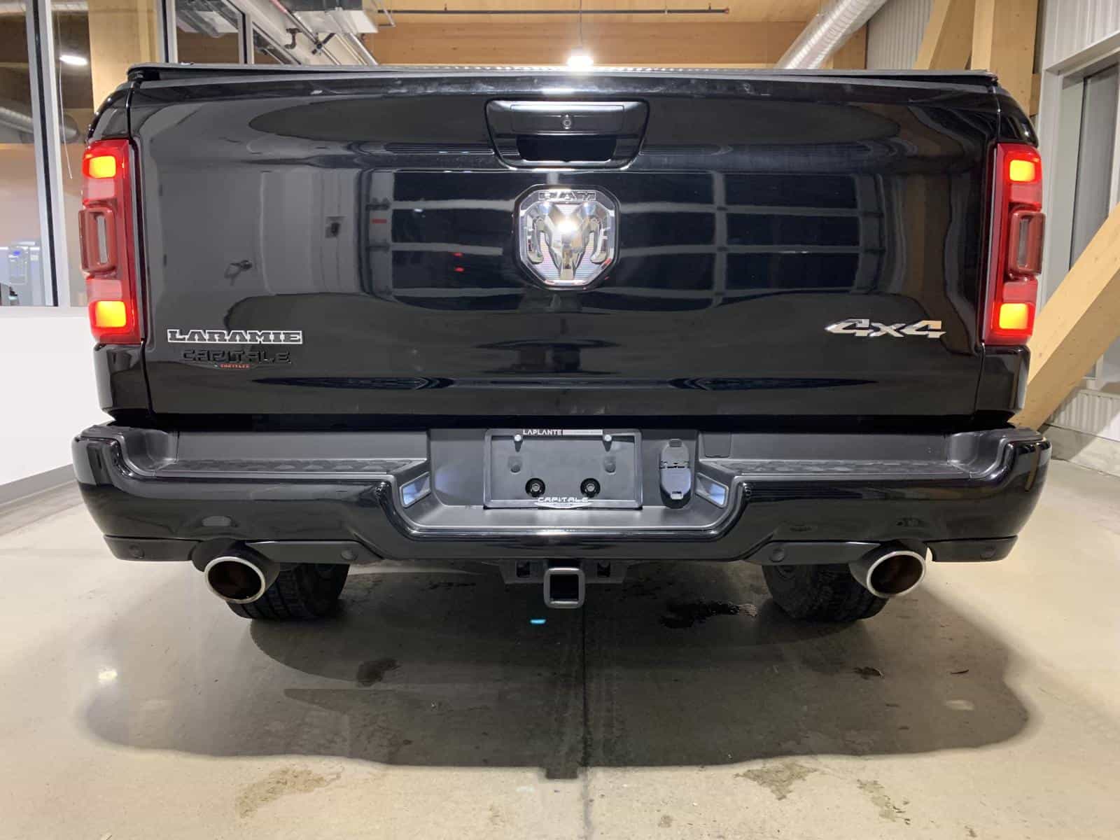 2019 RAM 1500 Laramie - Image 3