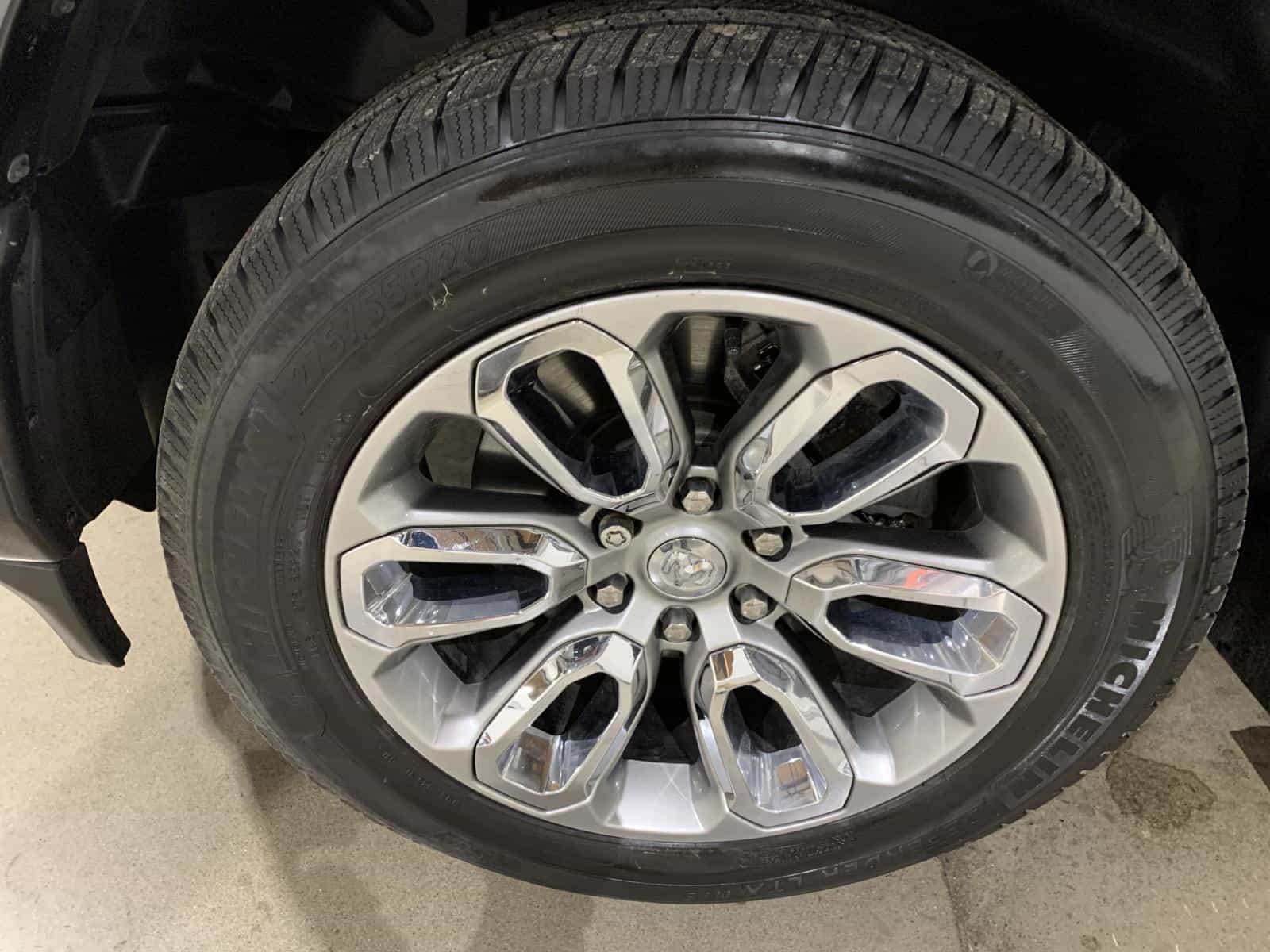 2019 RAM 1500 Laramie - Image 6