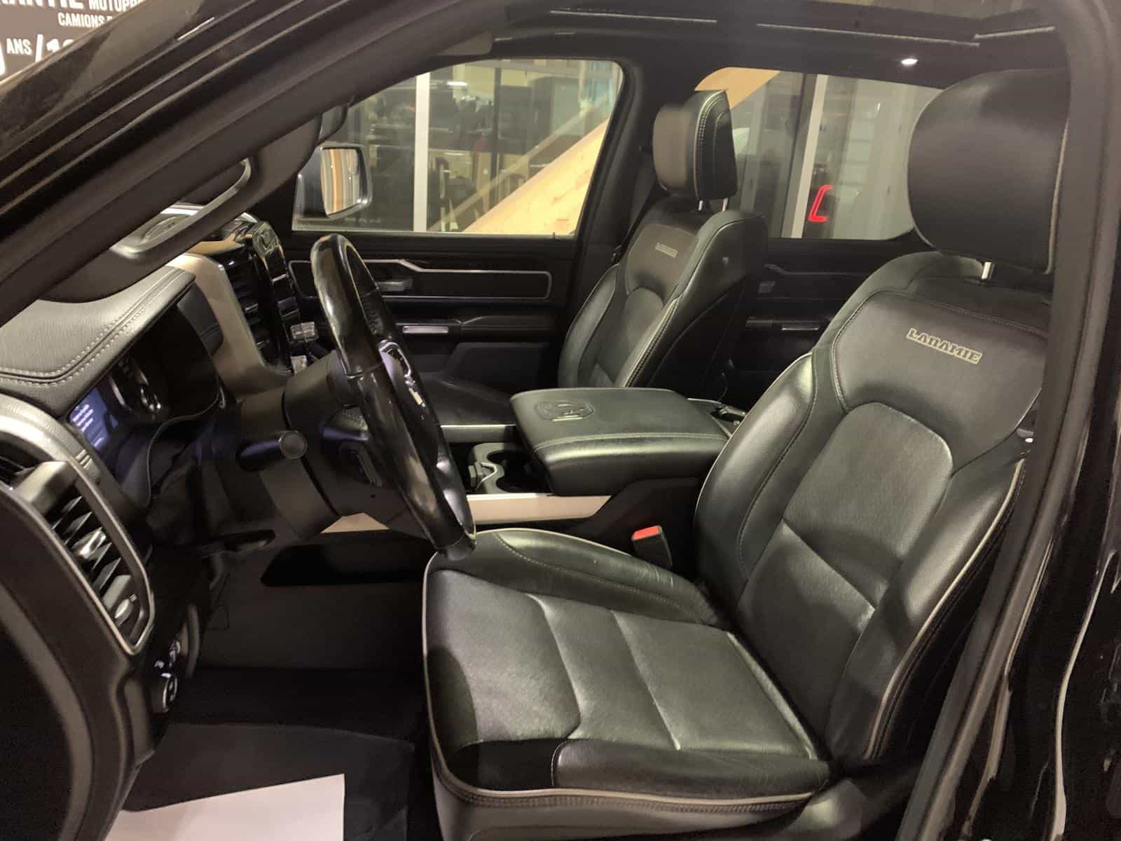 2019 RAM 1500 Laramie - Image 10