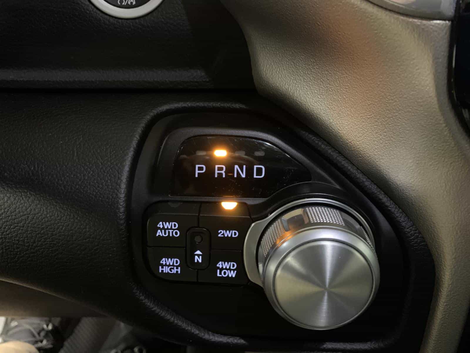 2019 RAM 1500 Laramie - Image 16