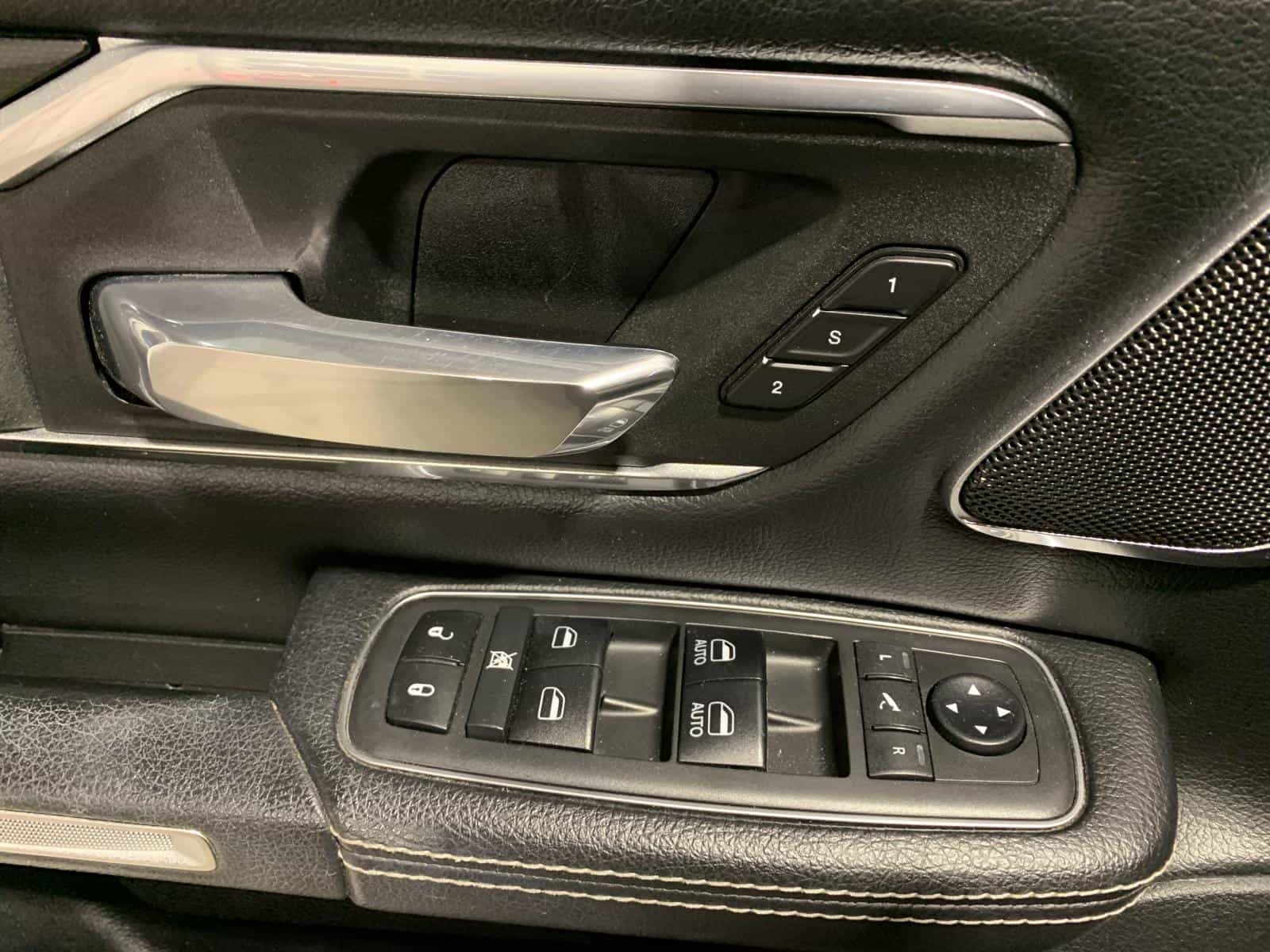 2019 RAM 1500 Laramie - Image 21