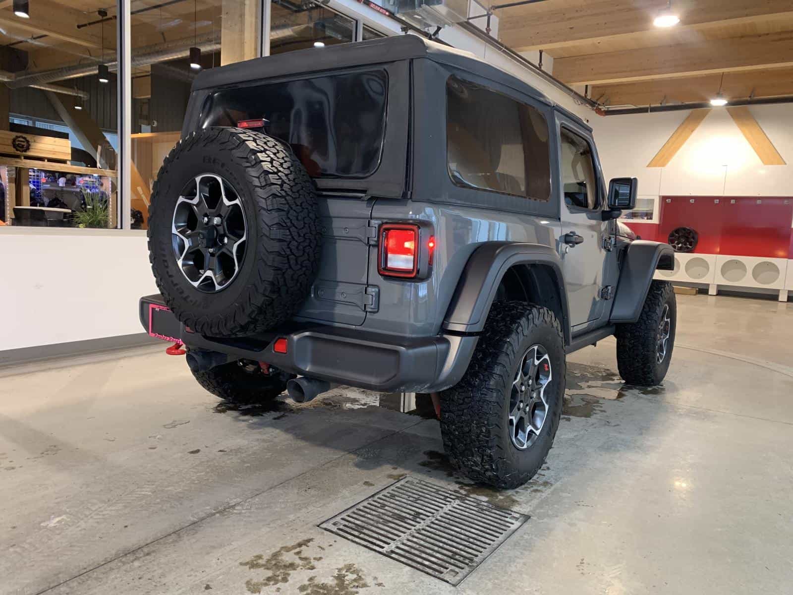 2023 Jeep Wrangler Rubicon - Image 3