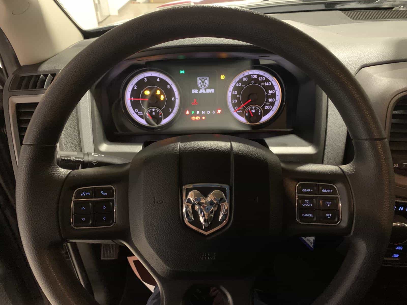 Image 14 RAM 1500 CLASSIC TRADESMAN Express 2019