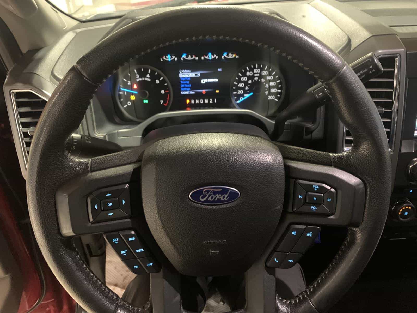 2015 Ford Super F-150 XLT - Image 13