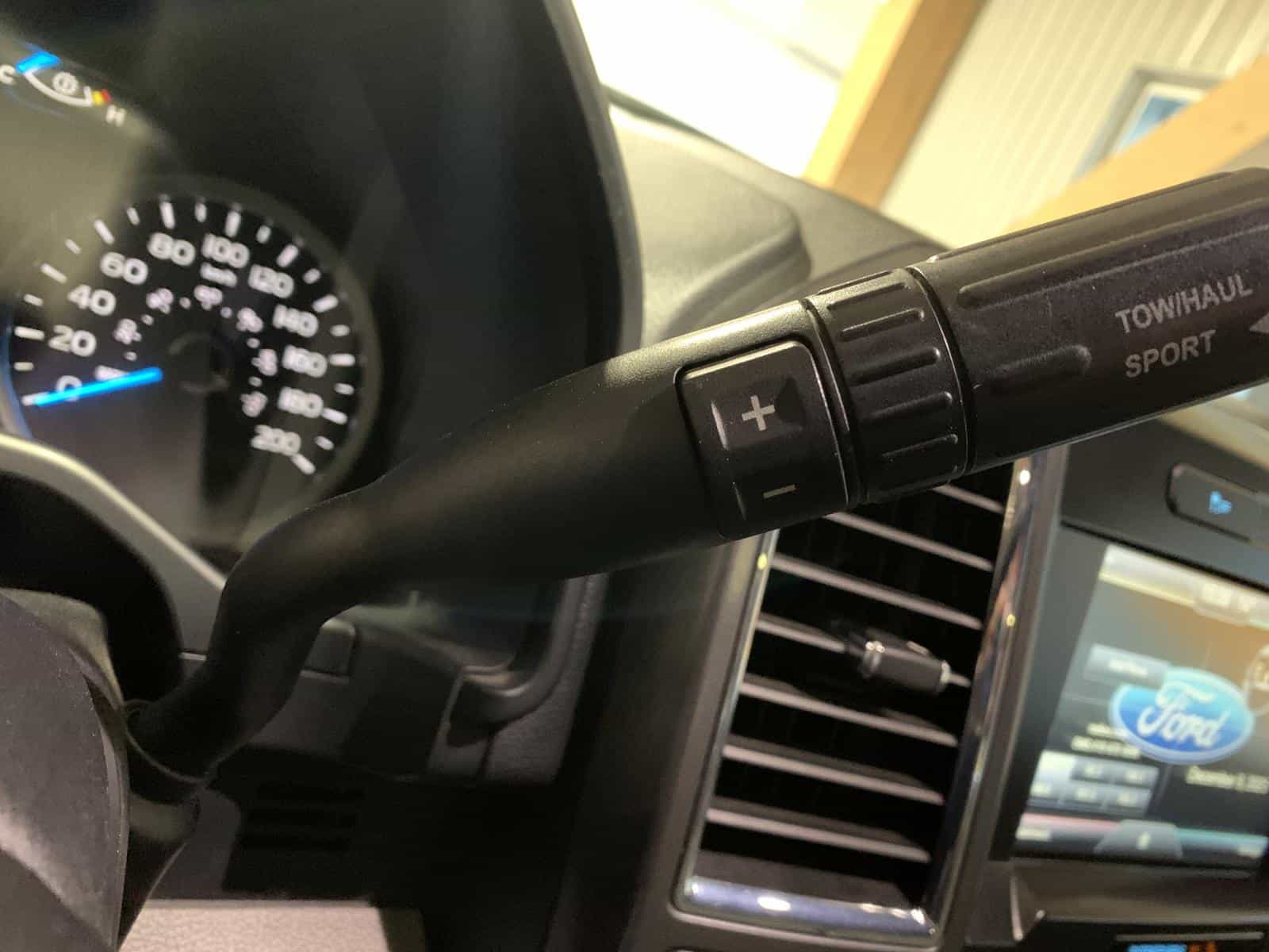 2015 Ford Super F-150 XLT - Image 30