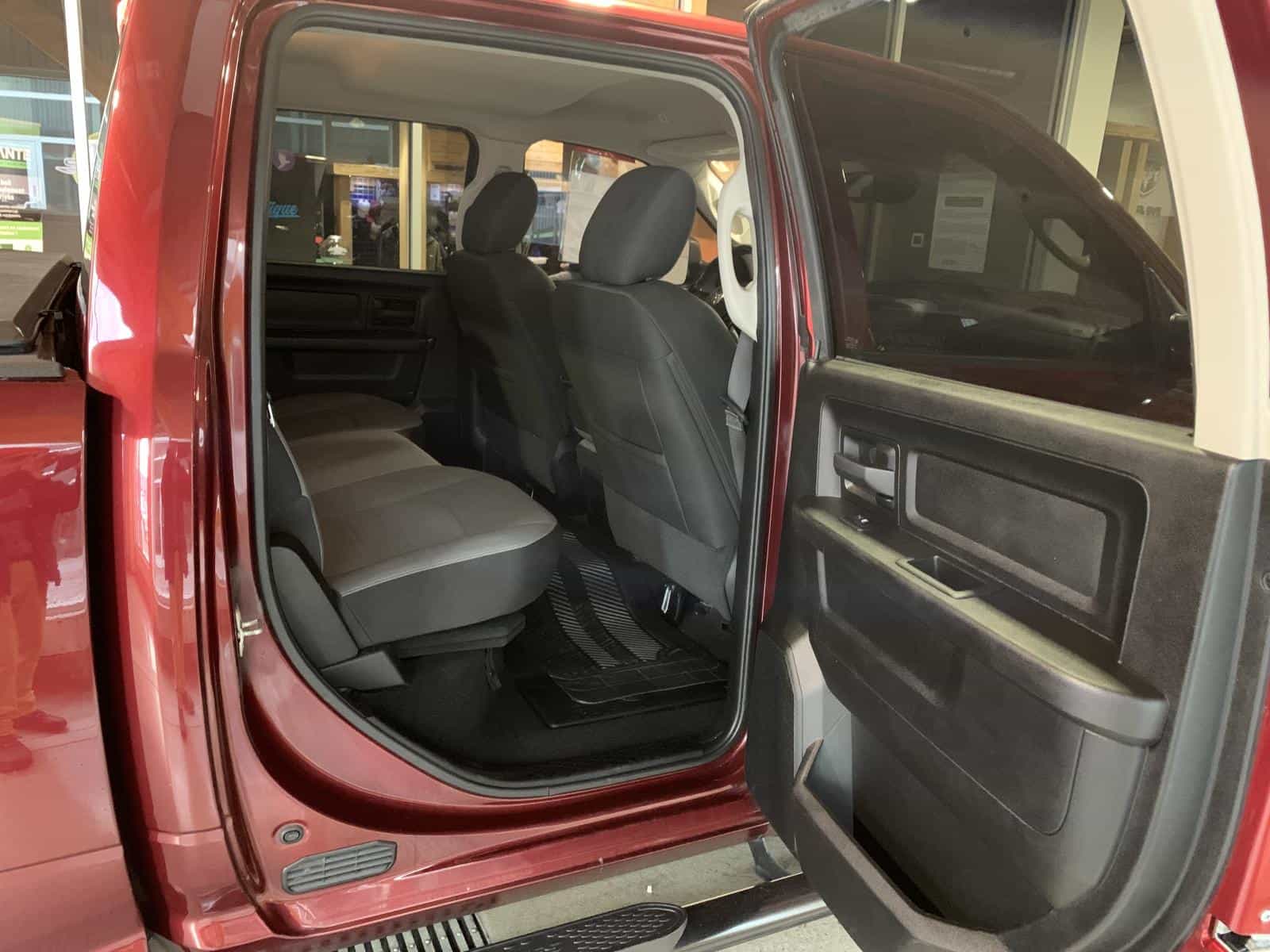 2021 RAM 1500 CLASSIC TRADESMAN SXT - Image 9