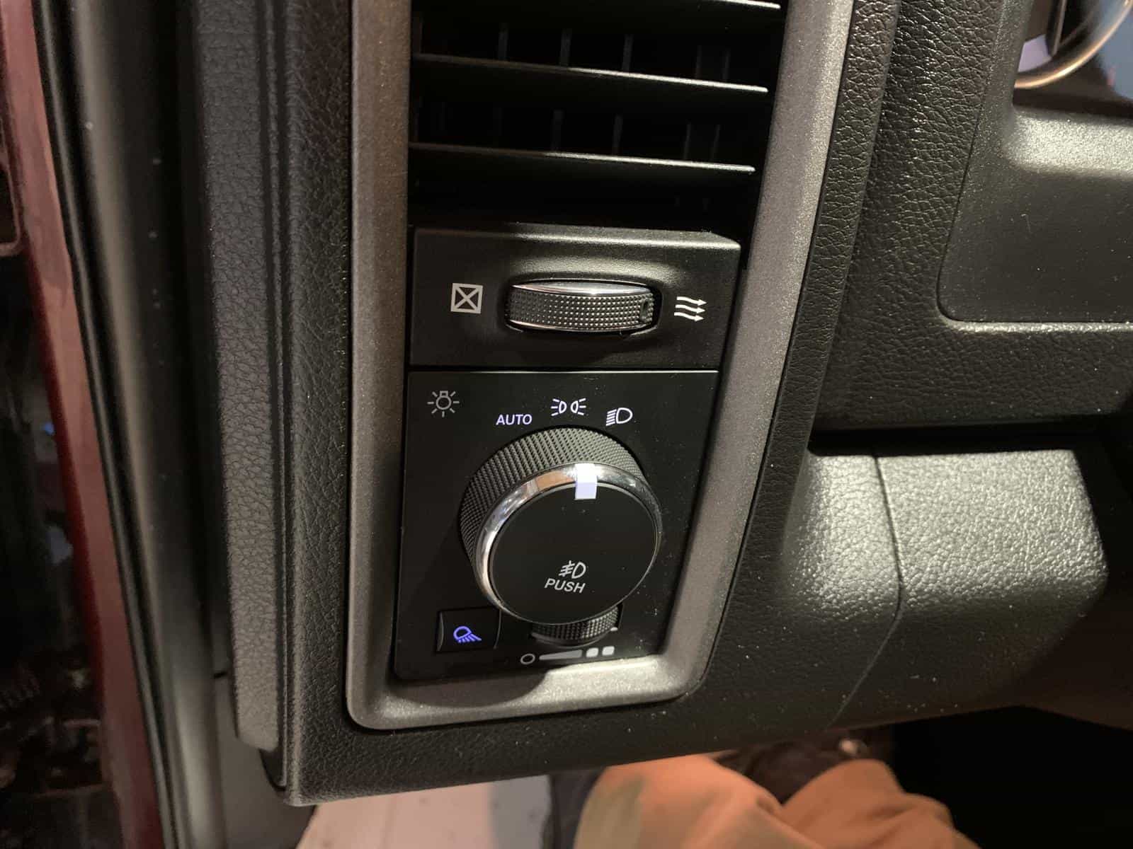 2021 RAM 1500 CLASSIC TRADESMAN SXT - Image 20